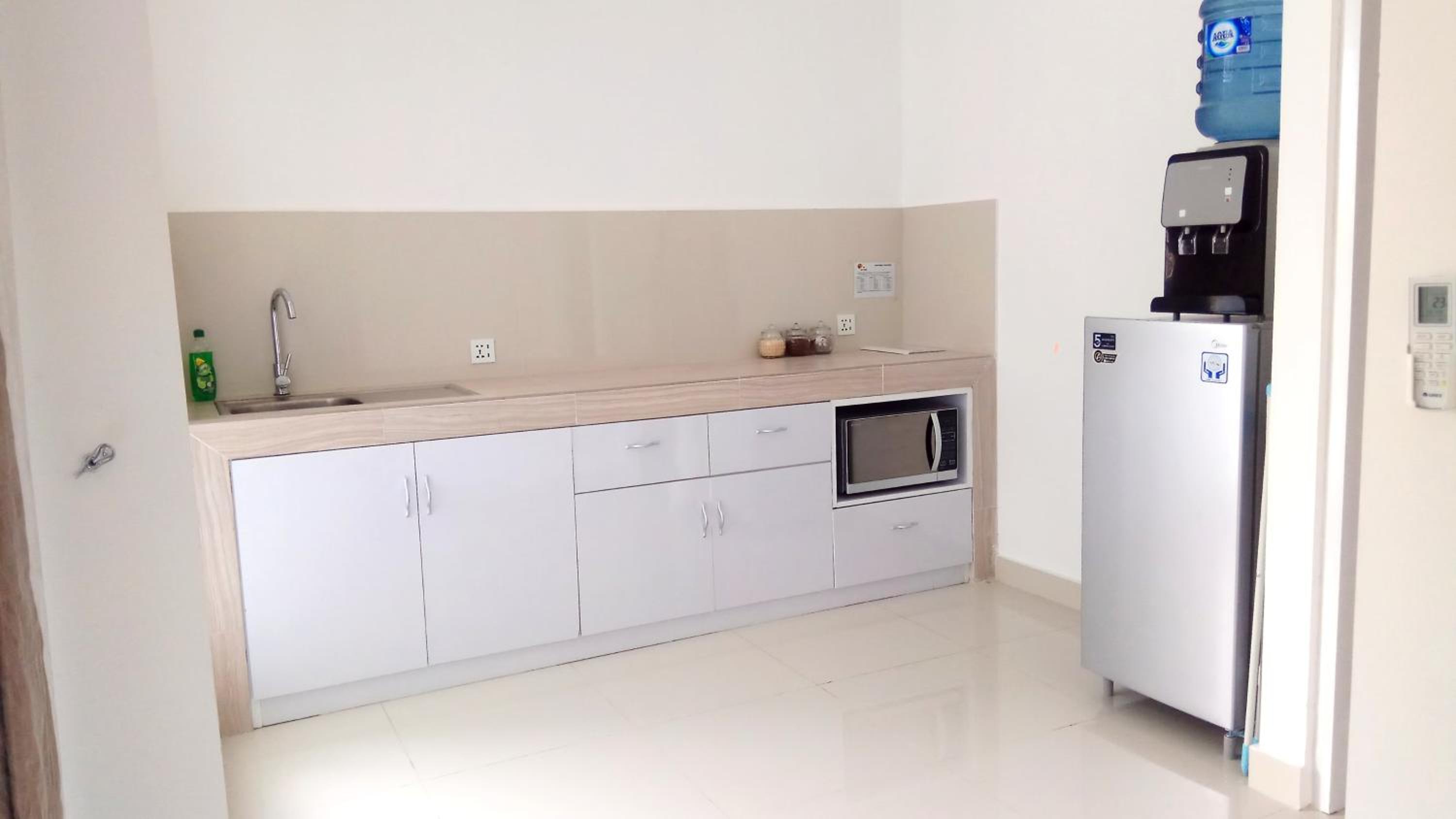 One-Bedroom Apartment - Photo 13