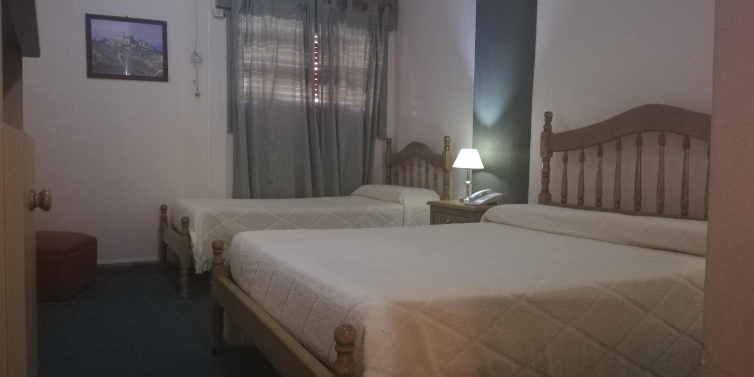 Triple Room with Bath photo 1