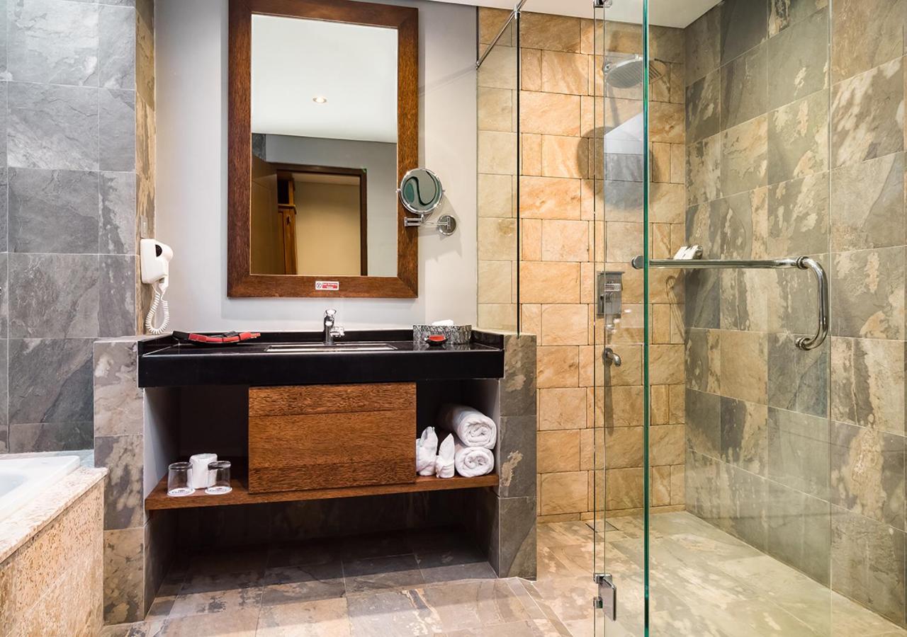 Deluxe Double Room with Bath Tub - Smoking