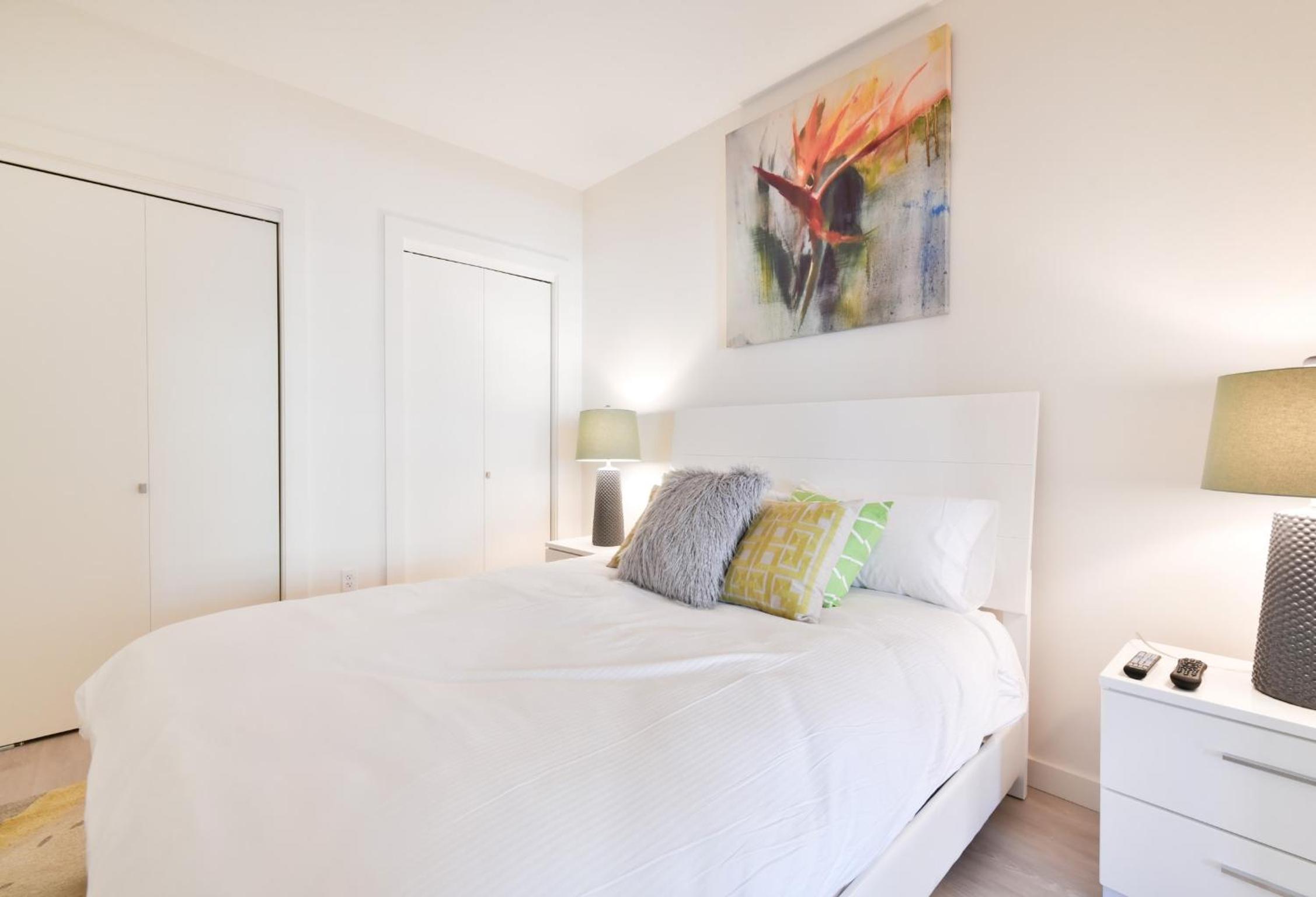 Luxury One Bedroom Apartment photo 2