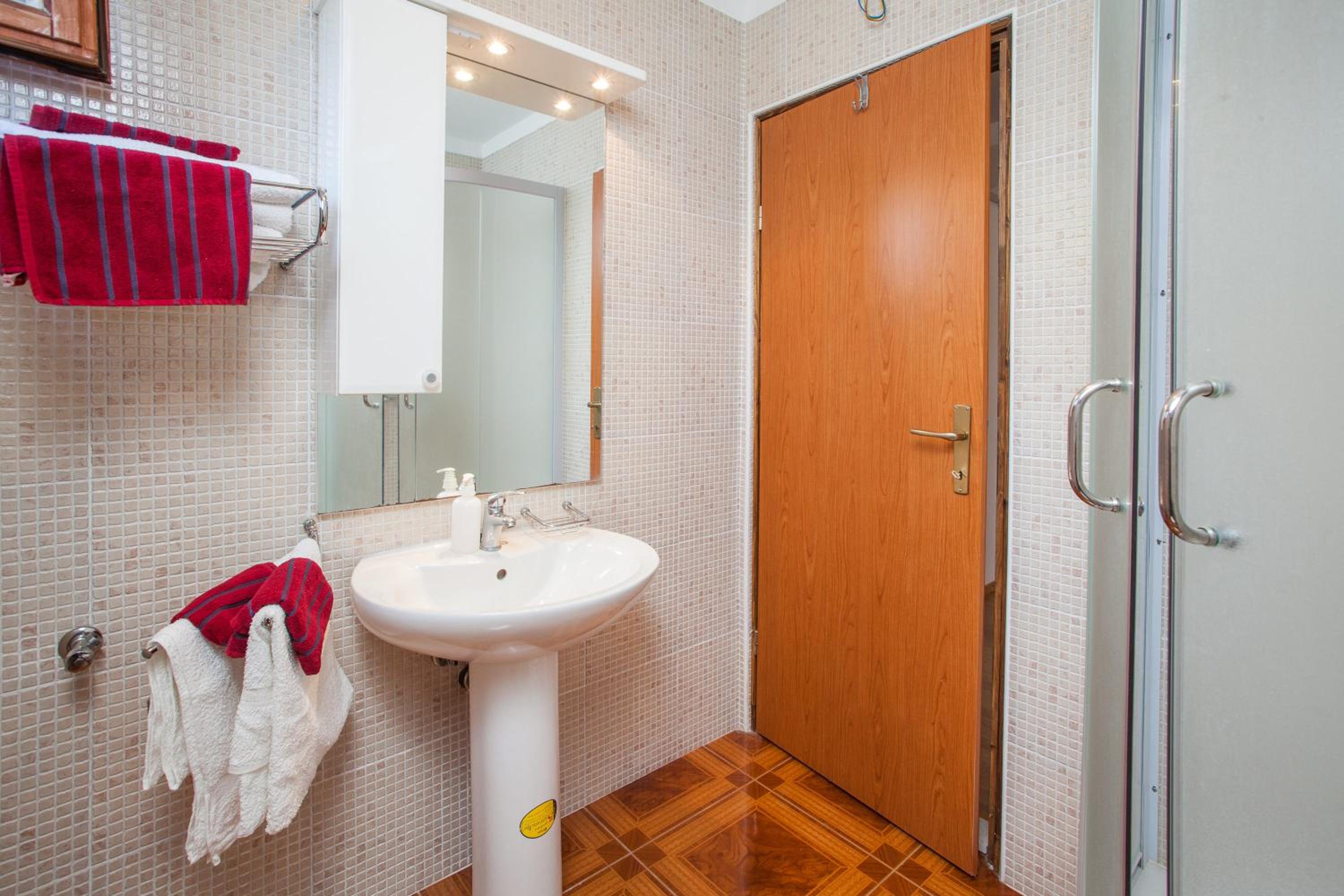 Two-Bedroom Apartment with Terrace and Garden View photo 2