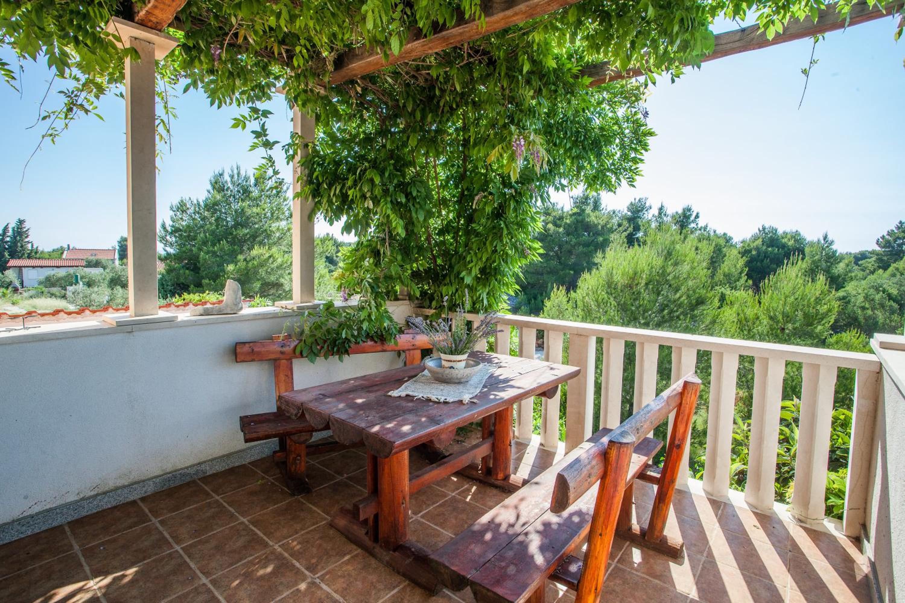Two-Bedroom Apartment with Terrace and Garden View photo 3