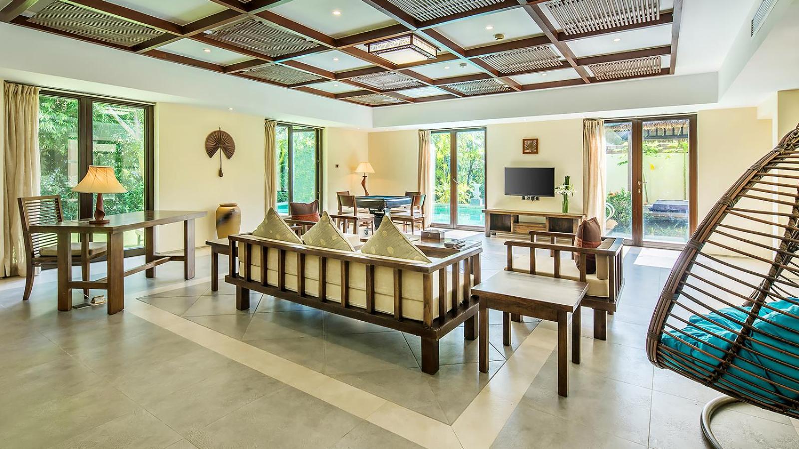 Executive Villa with private pool ( 4 bedrooms)