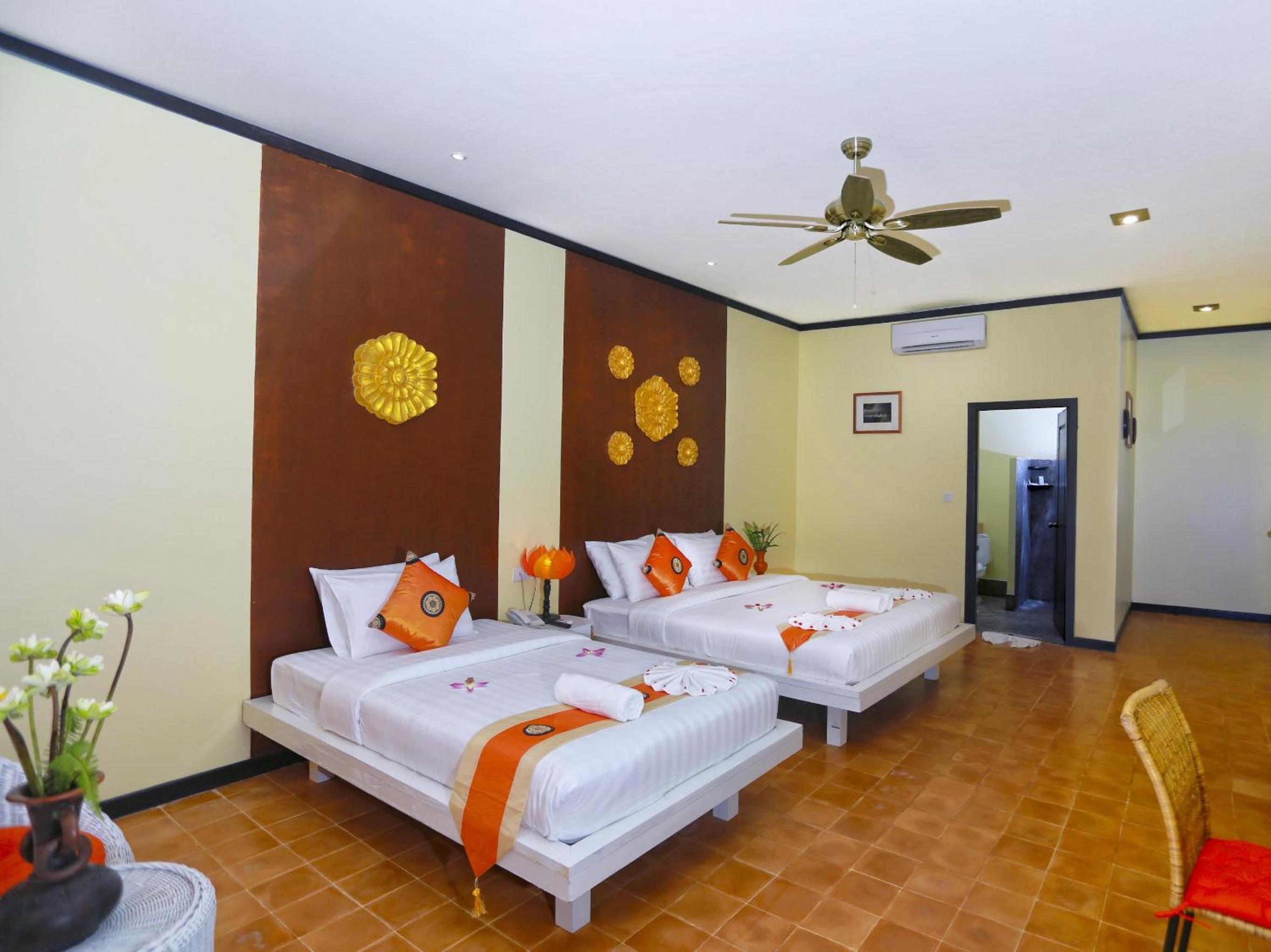 Family Deluxe Pool View with Balcony - Free Pick-Up photo 1