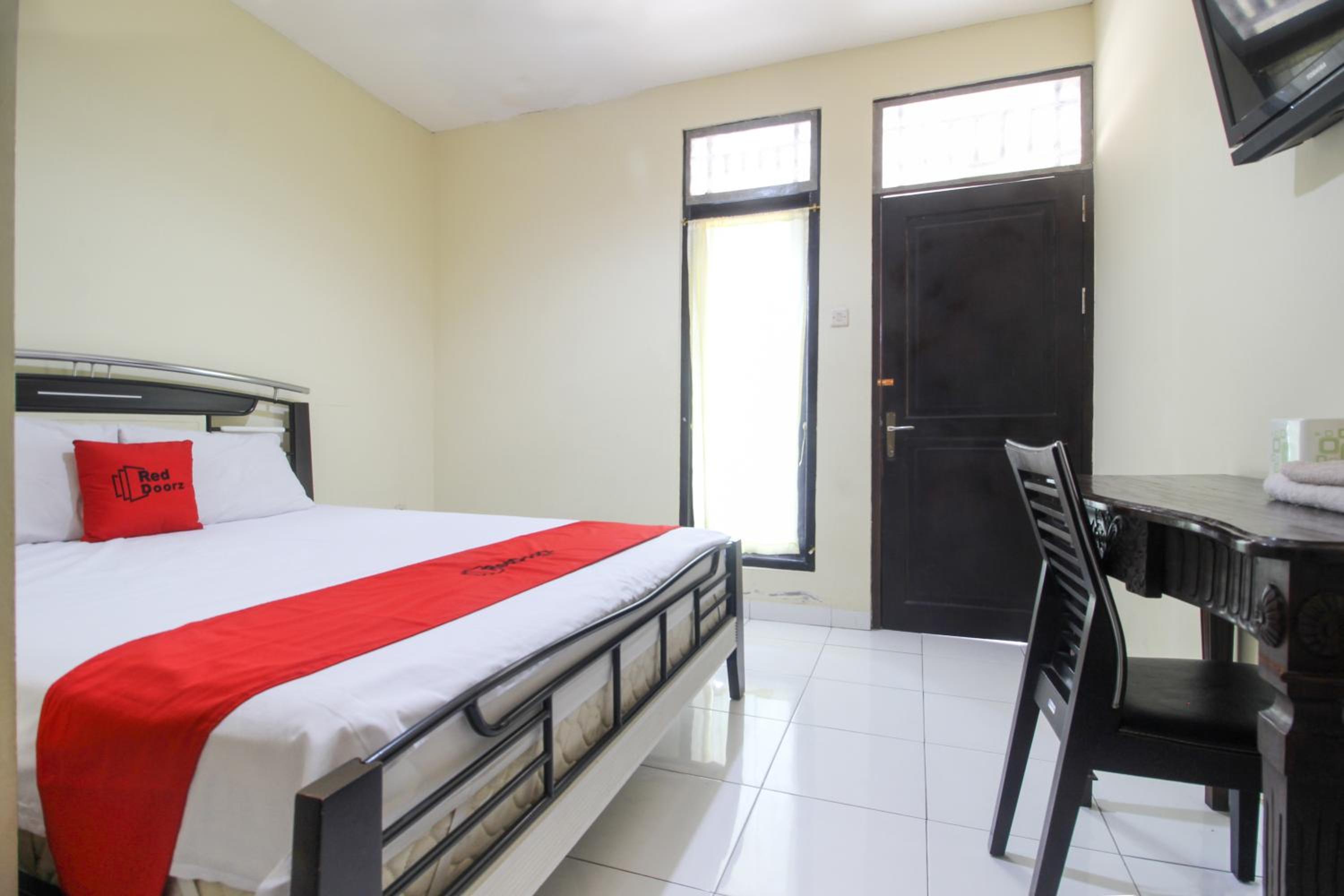 Double Room - Photo 7