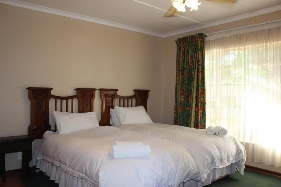 Double or Twin Room - Photo 5