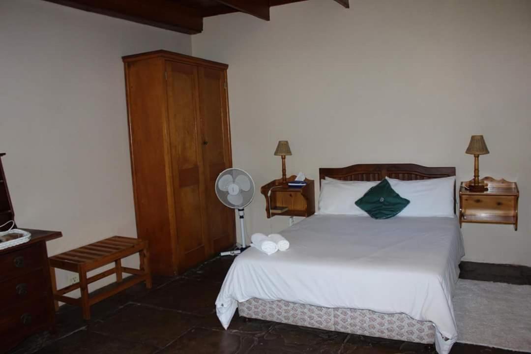 Deluxe Double Room (3 Adults)  - Photo 1