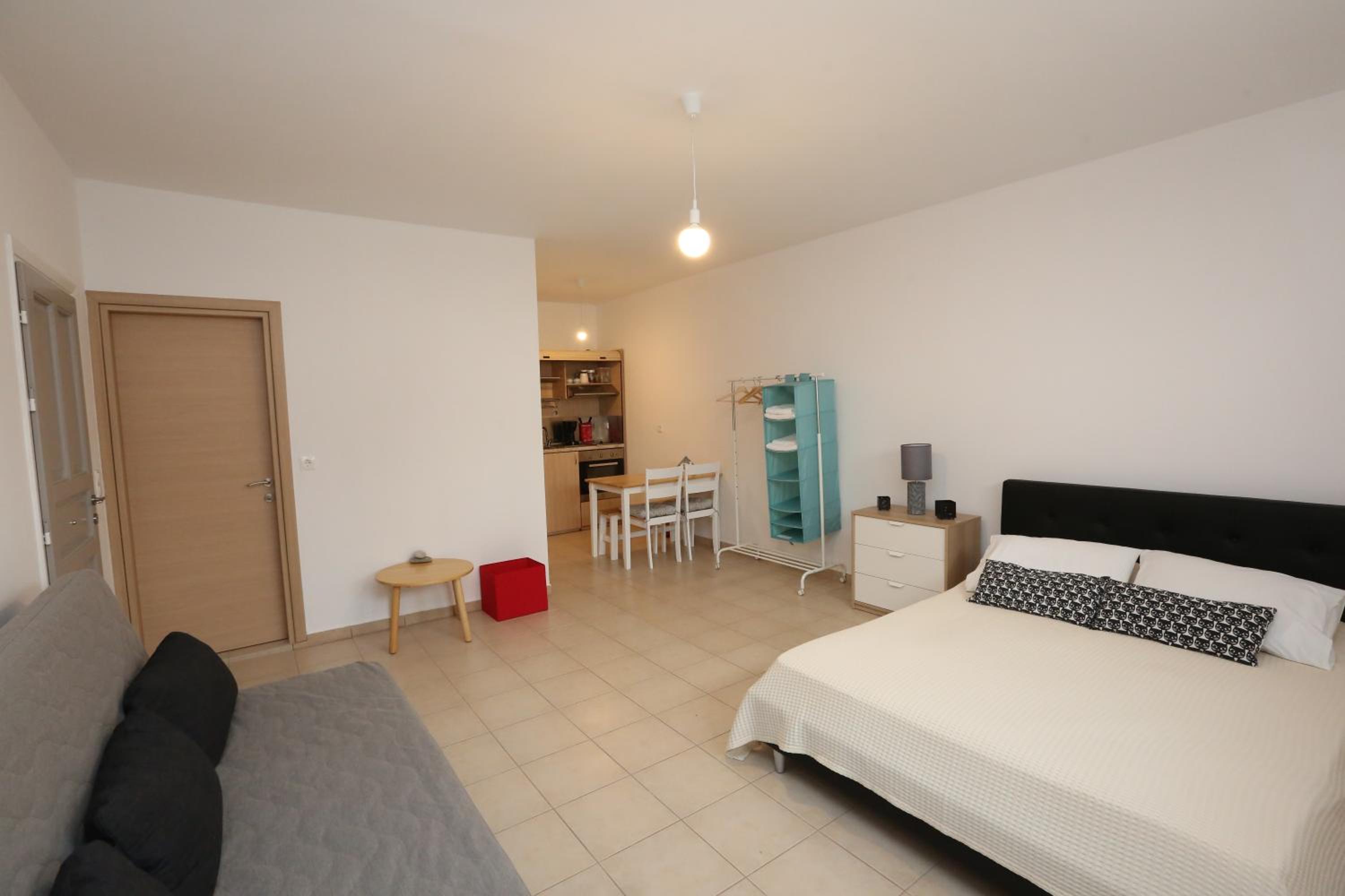One-Bedroom House photo 2