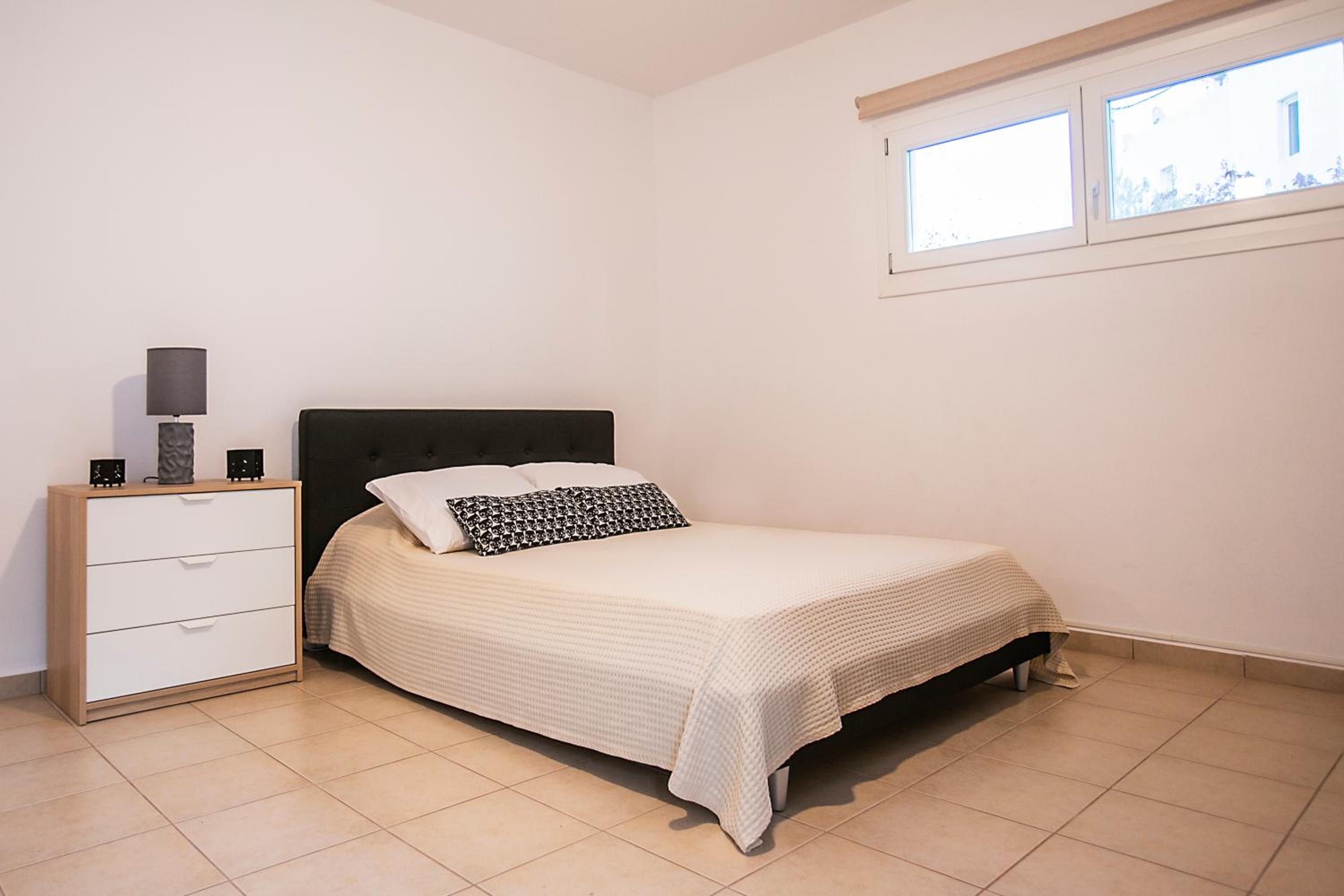 One-Bedroom House photo 1