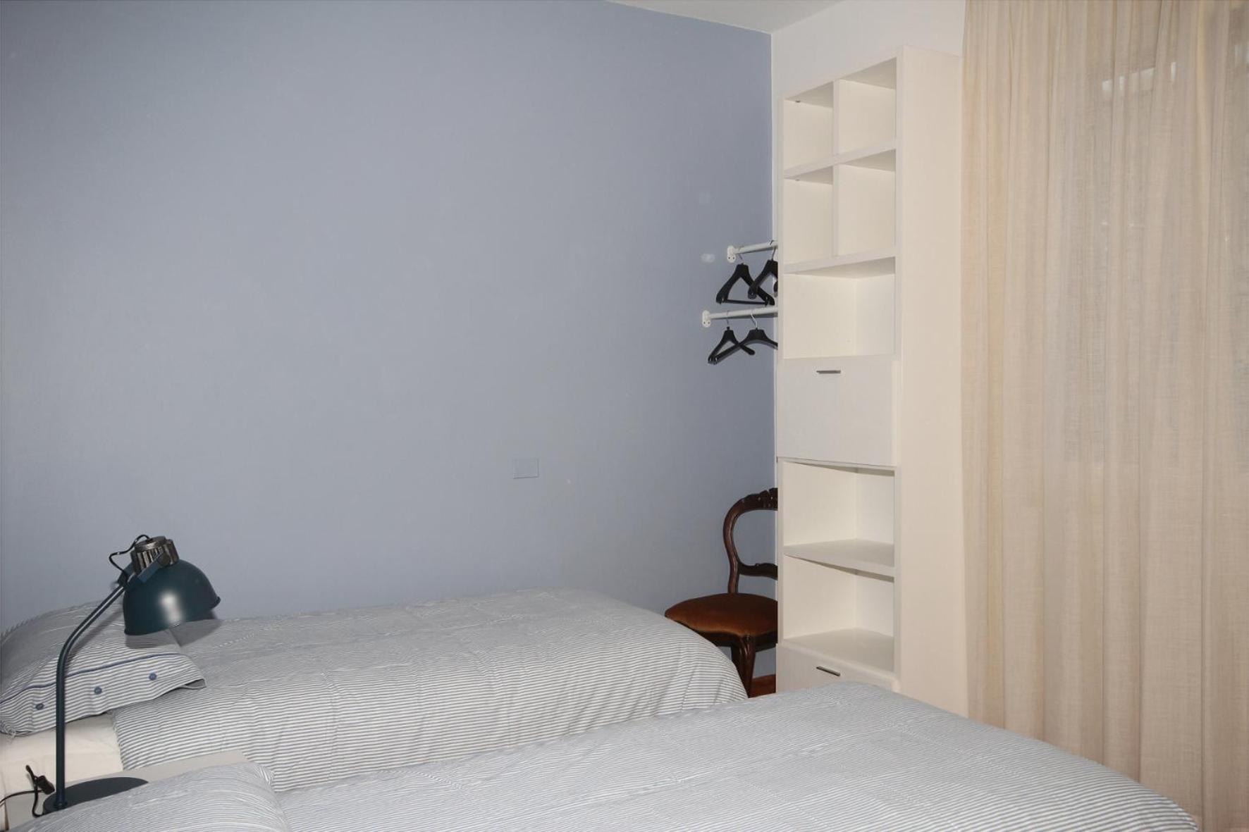 Twin Room - Photo 3