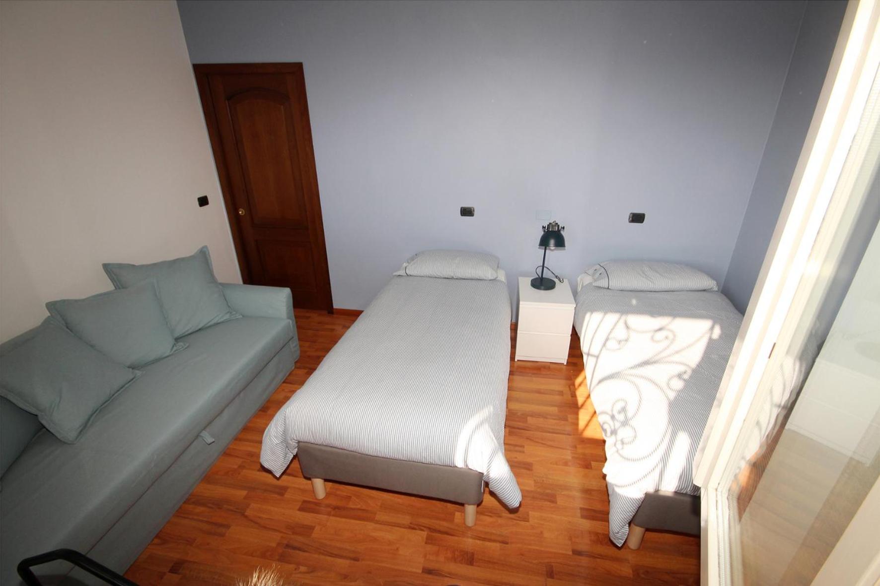 Twin Room - Photo 1