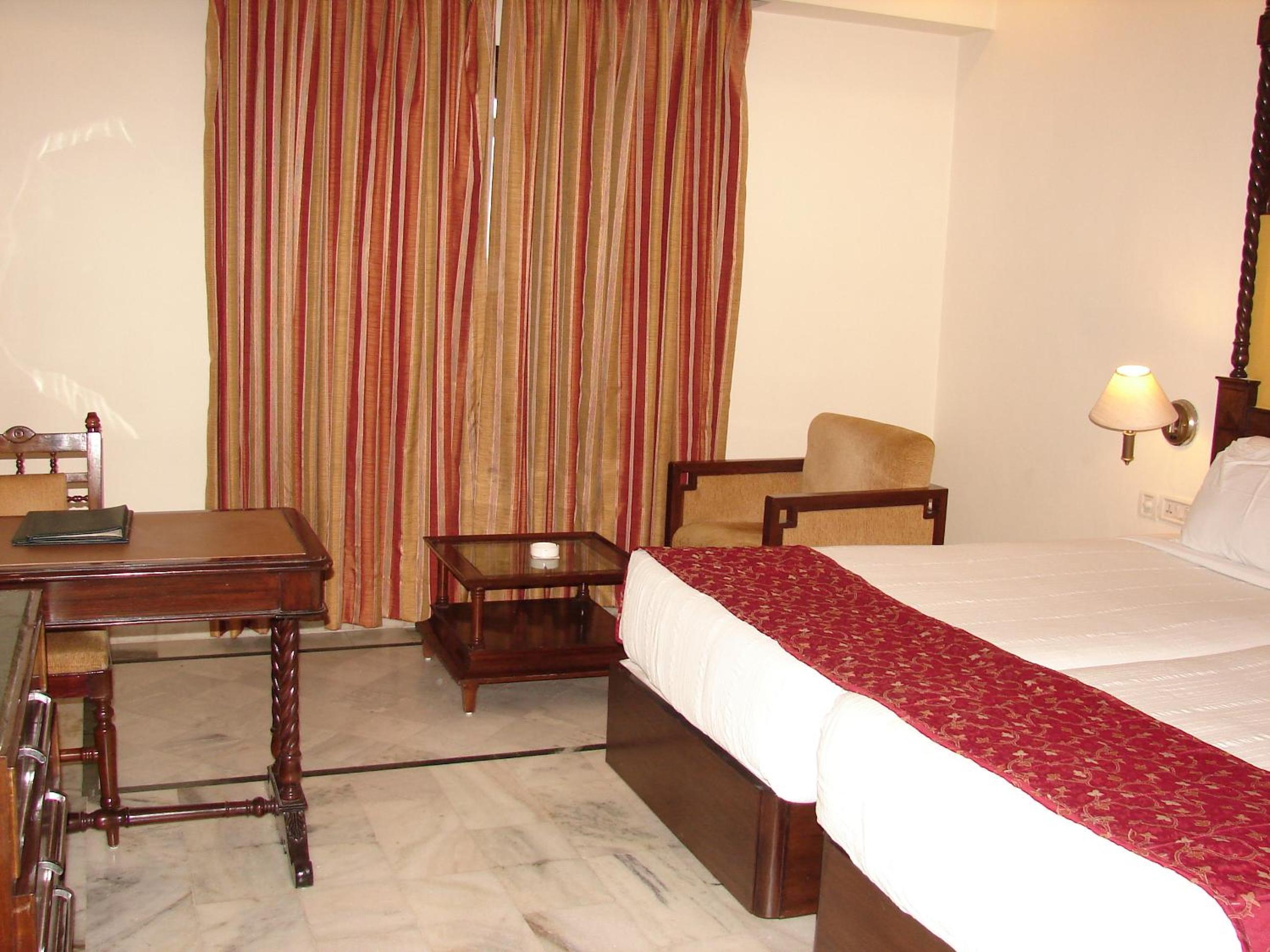King Room with Balcony photo 1