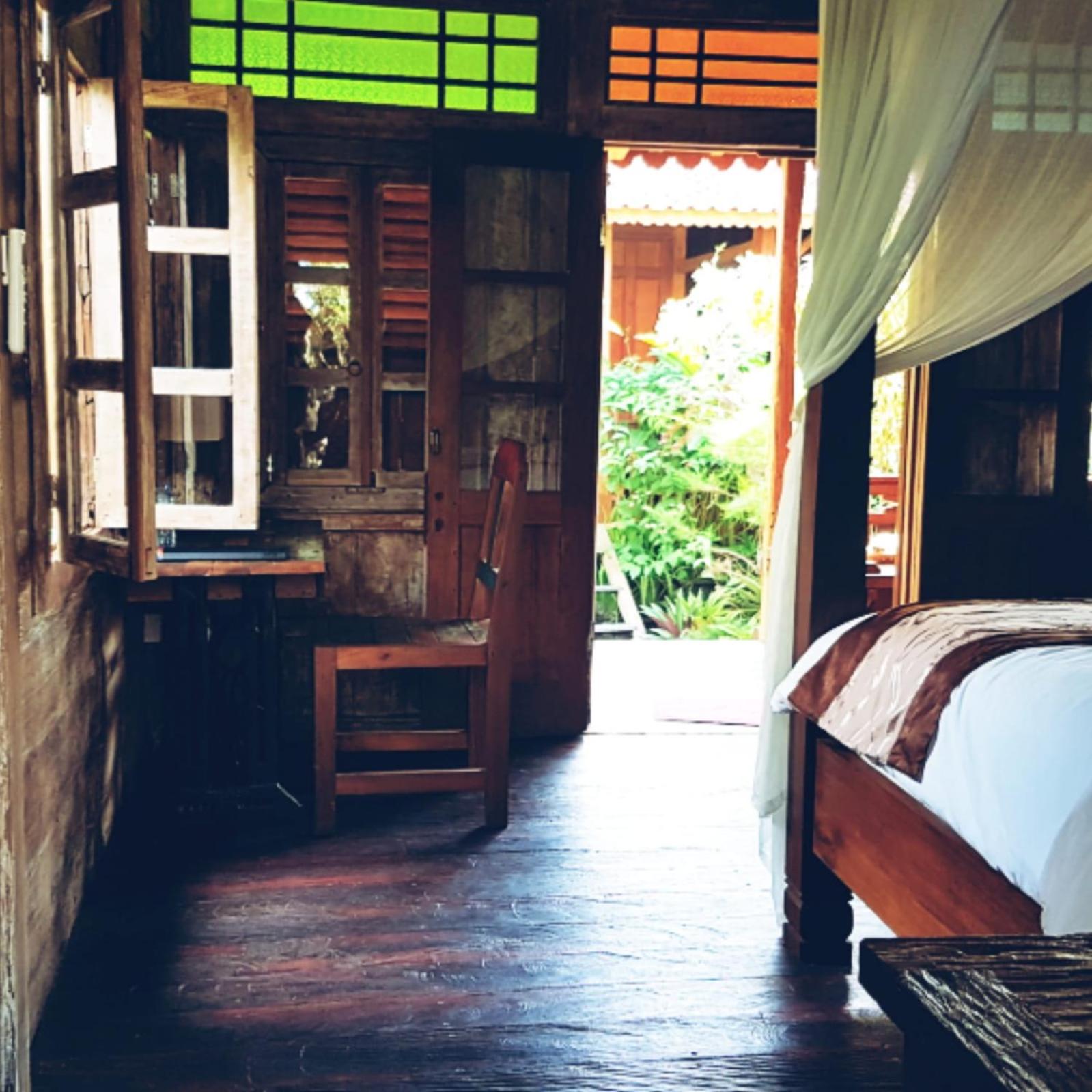 Deluxe Double Room - Photo 11