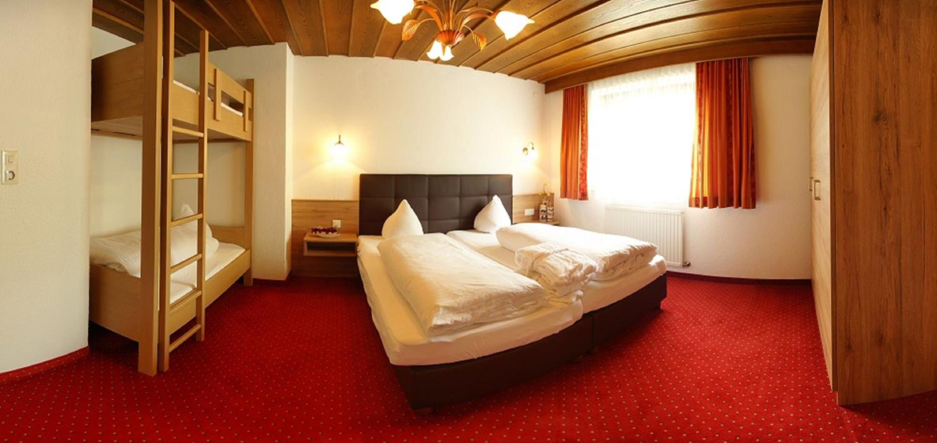 Two-Bedroom Apartment - Photo 3