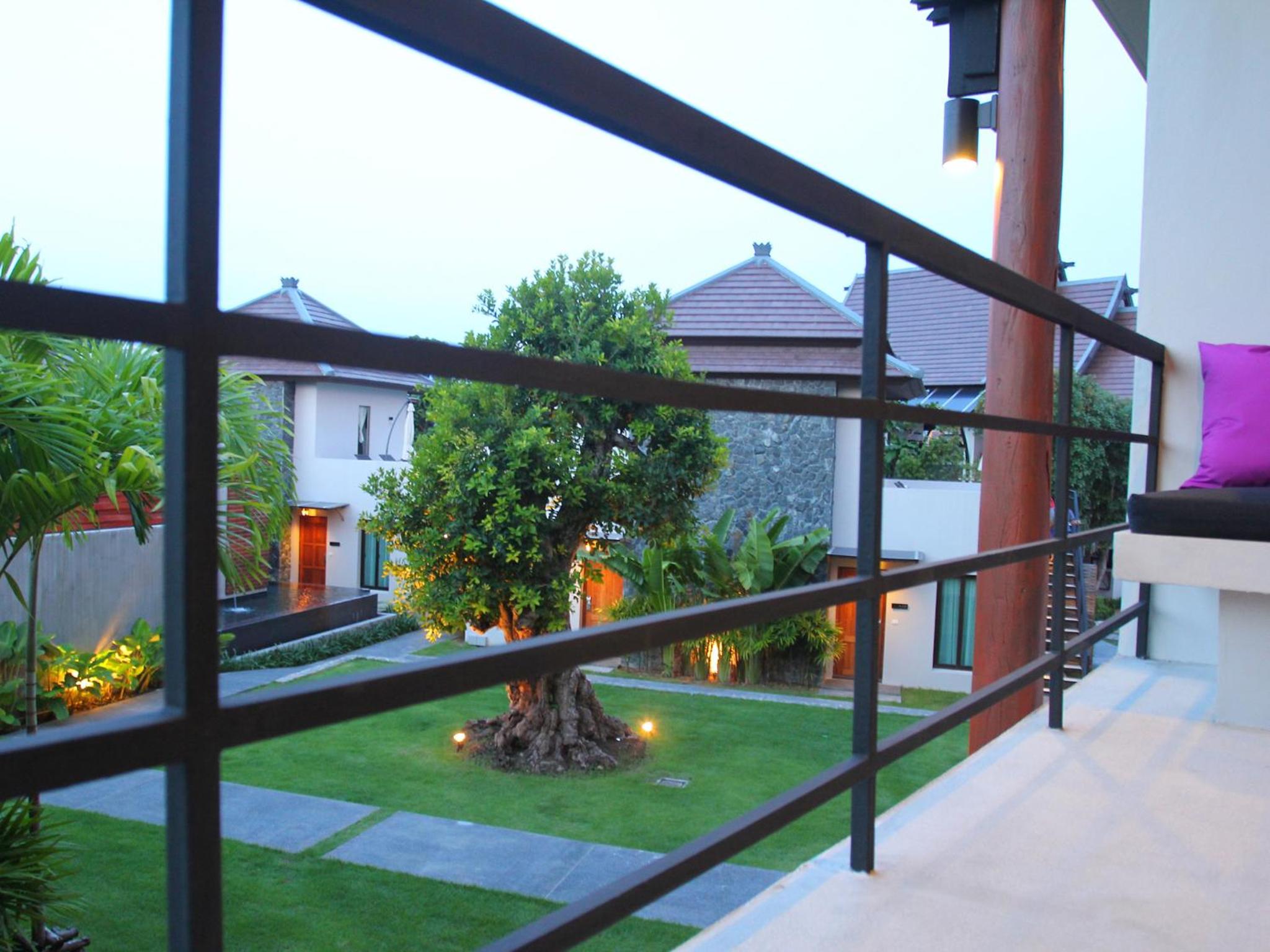 Deluxe Double Room with Balcony photo 2