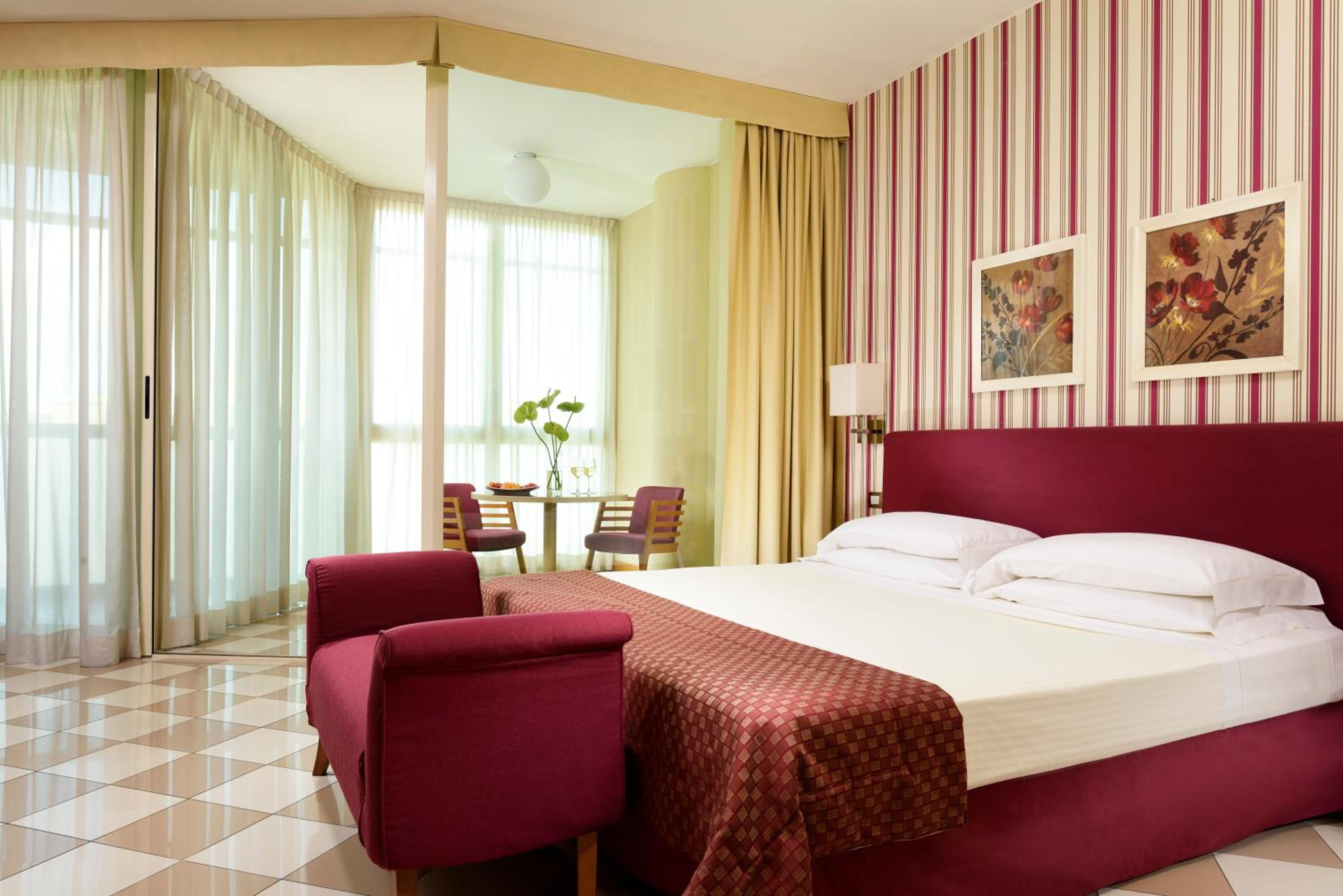 Executive Double Room - Photo 3