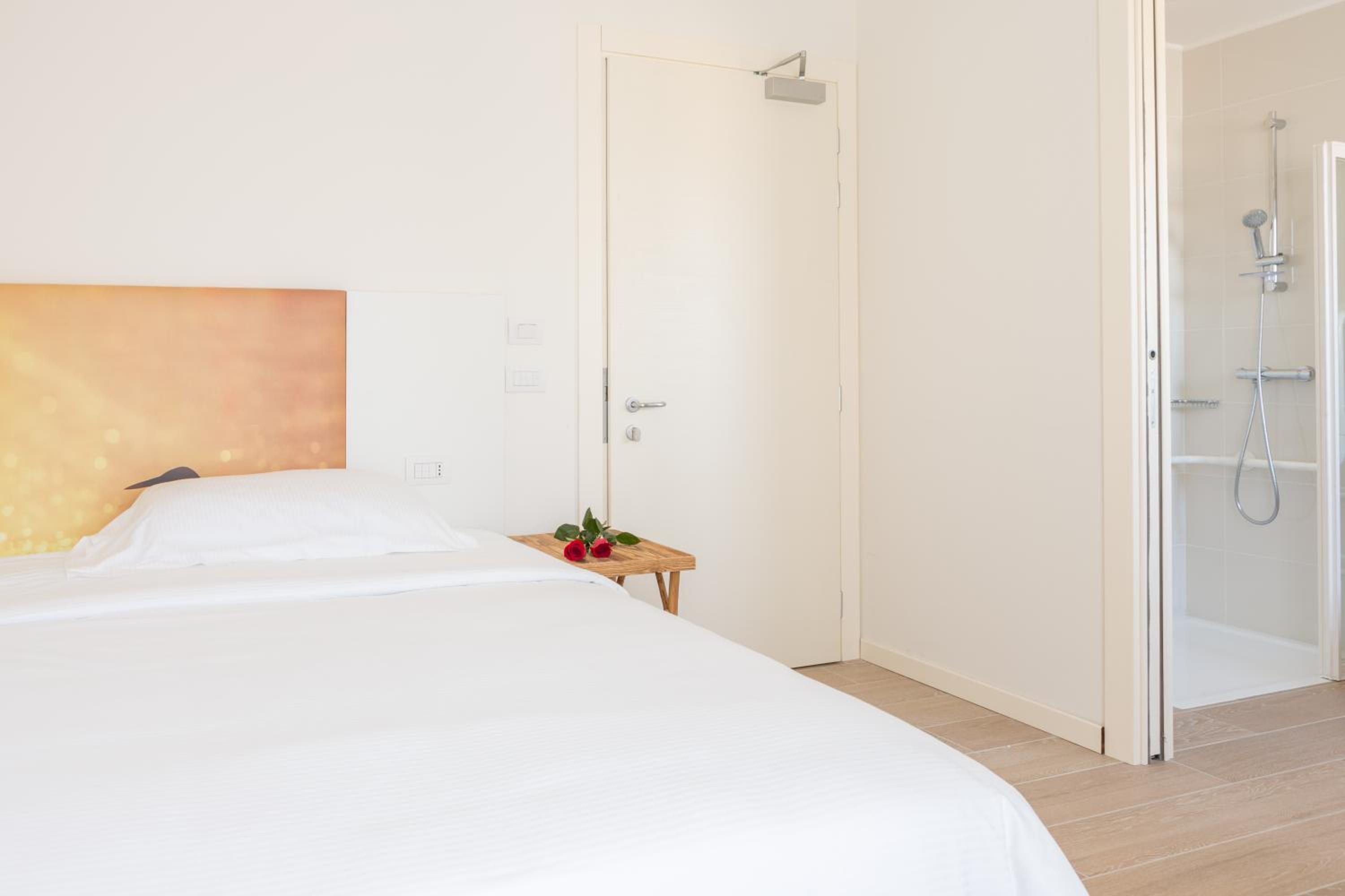 Budget Double Room photo 2