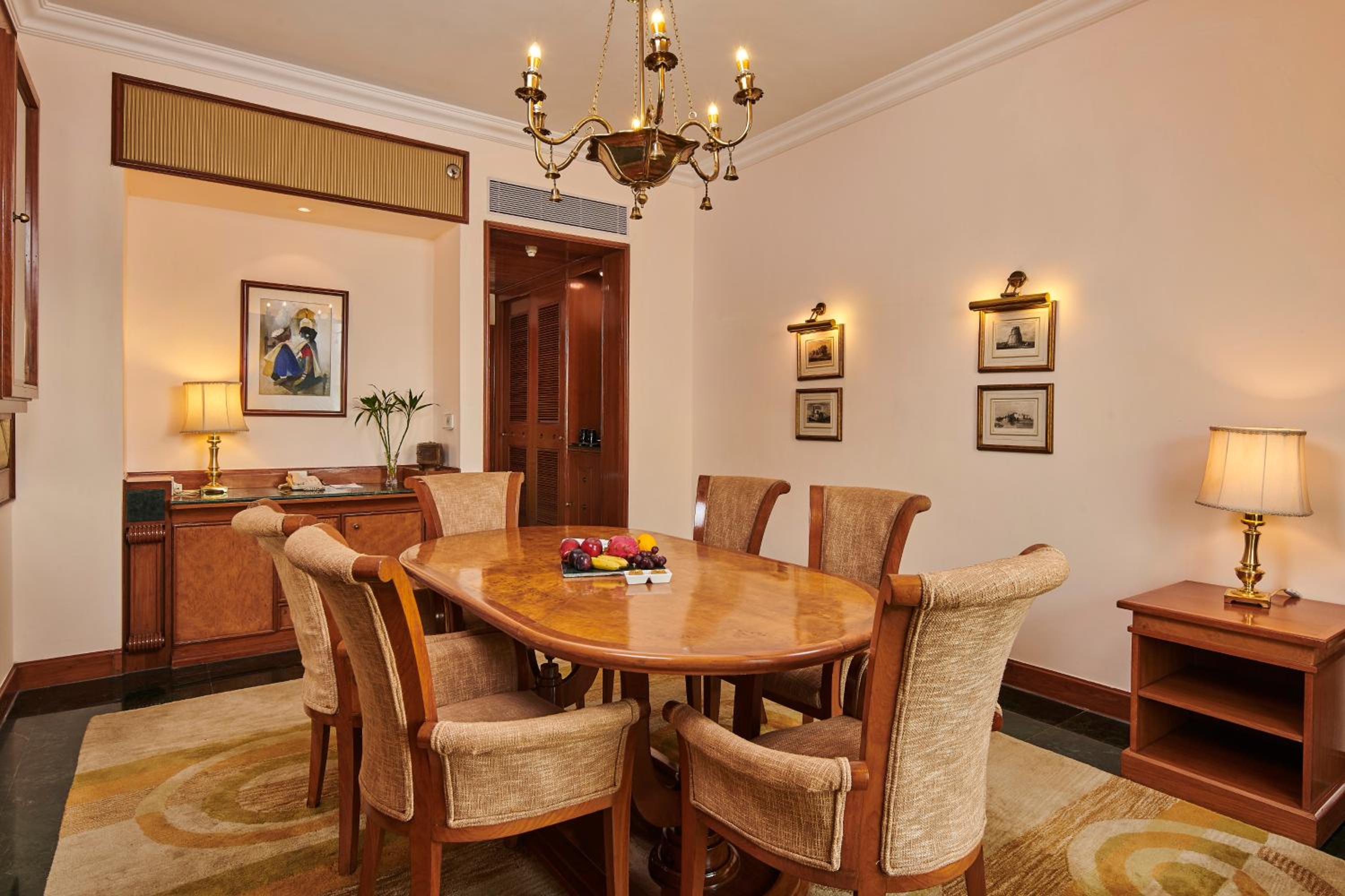 Presidential Suite – 20% Discount on F&B and SPA (till 30th Sep 2026) & 1-way Airport transfer