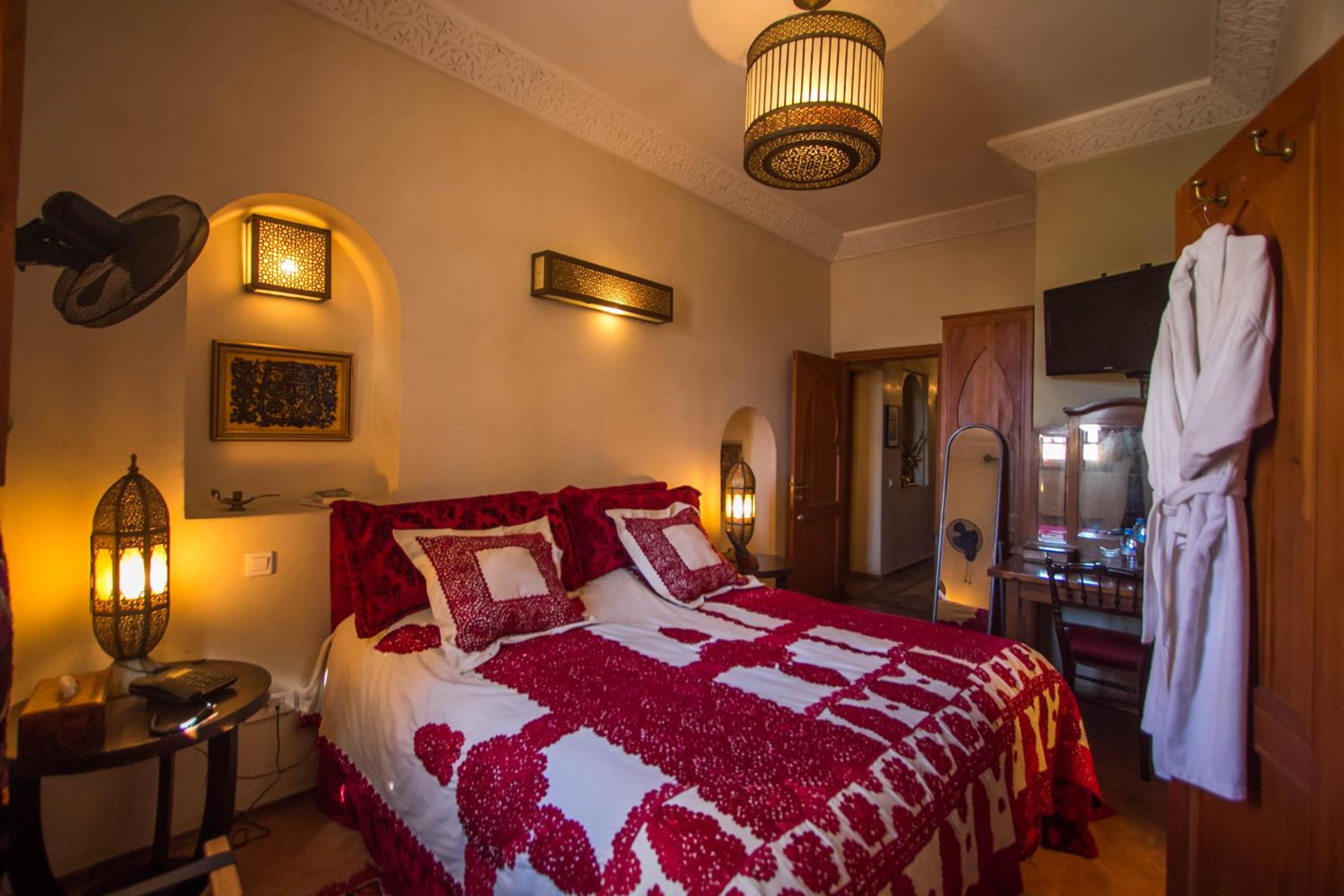 Superior Double or Twin Room - Photo 7
