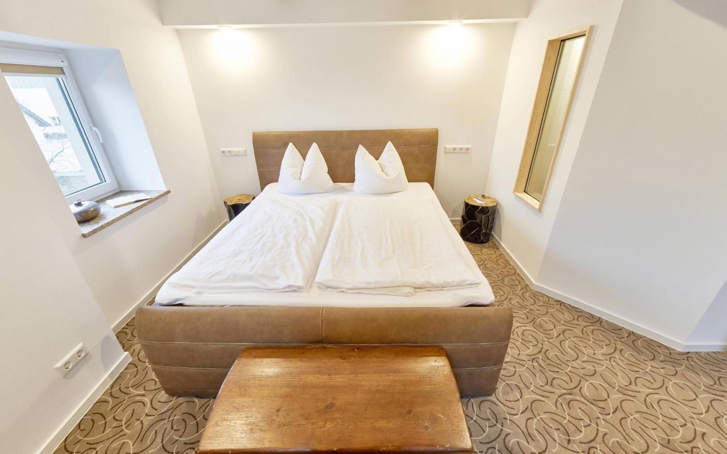 Double Room with Extra Bed photo 2