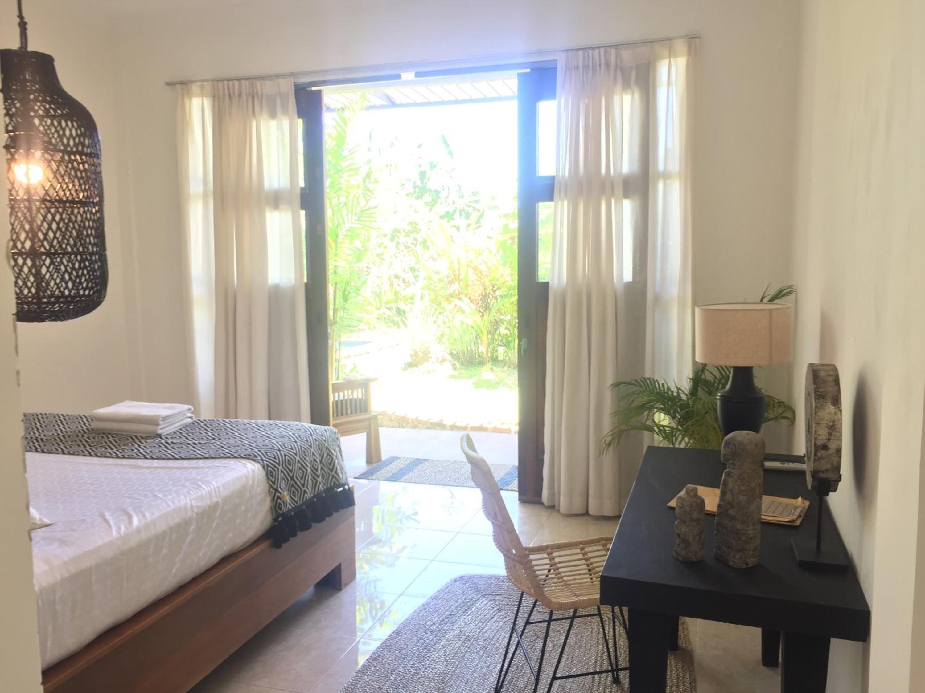 Superior Double Room with Pool View - Photo 4