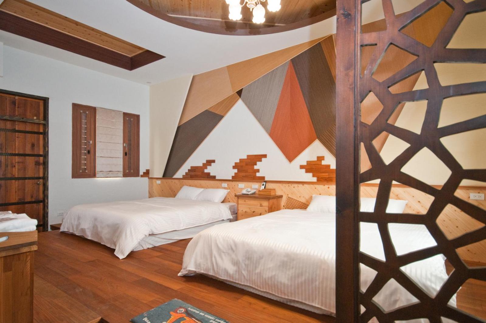 Quadruple Room with Mountain View photo 2