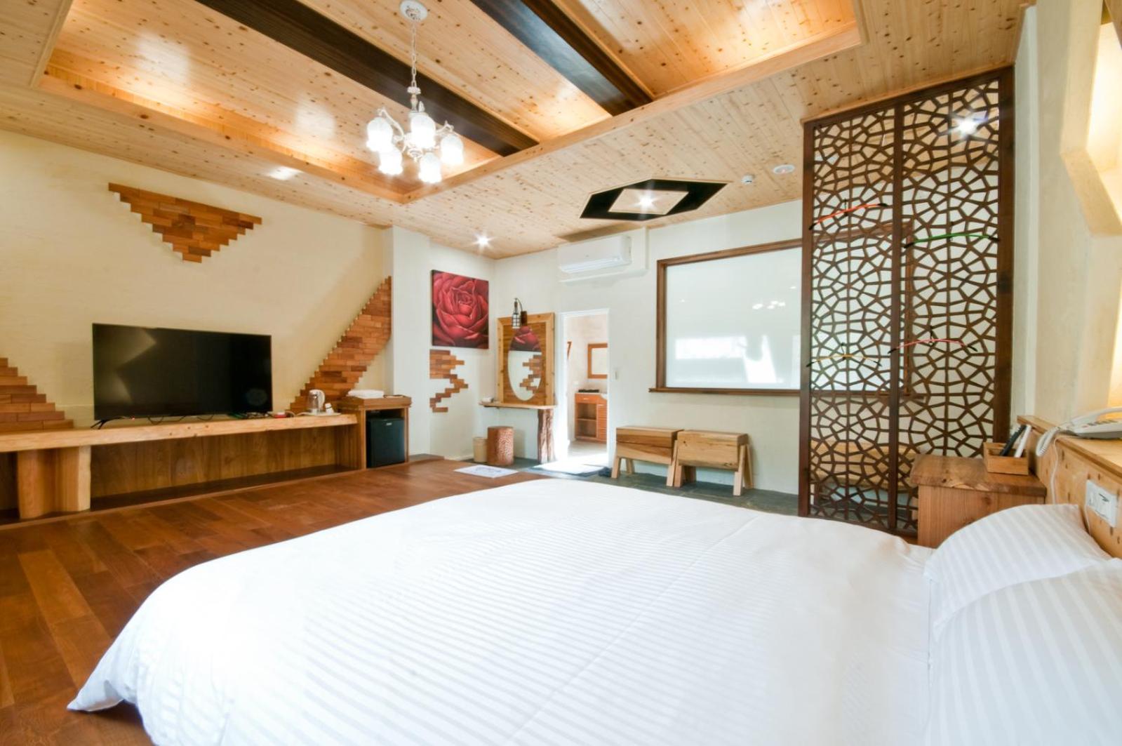 Double Room with Mountain View - Photo 5