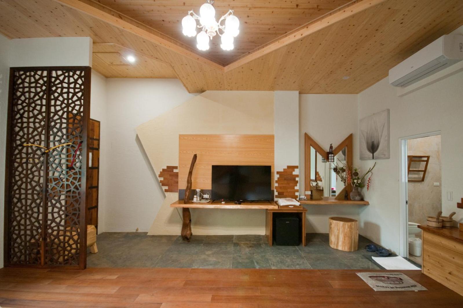 Deluxe Double or Twin Room with Mountain View photo 3