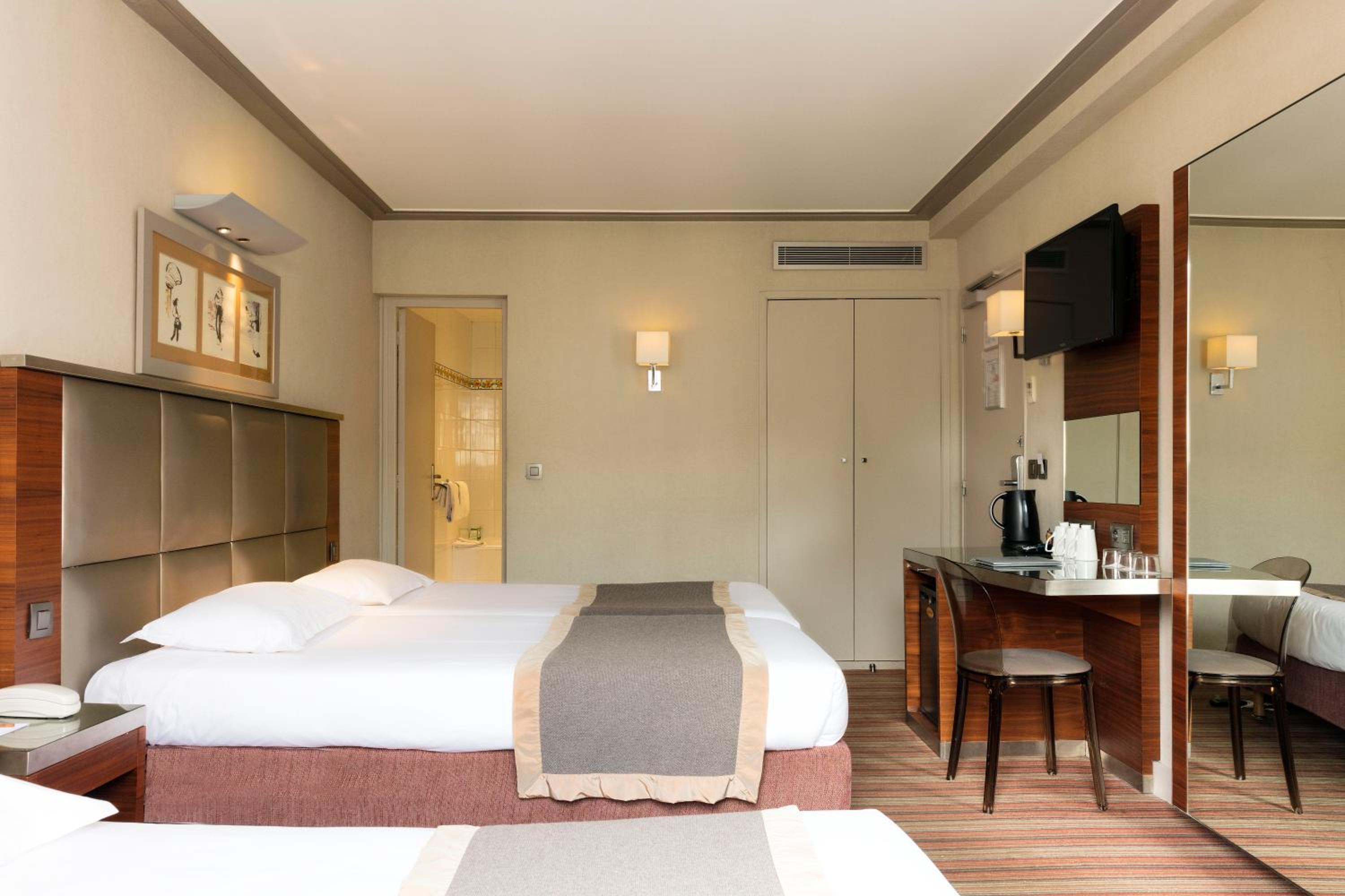 Triple Room