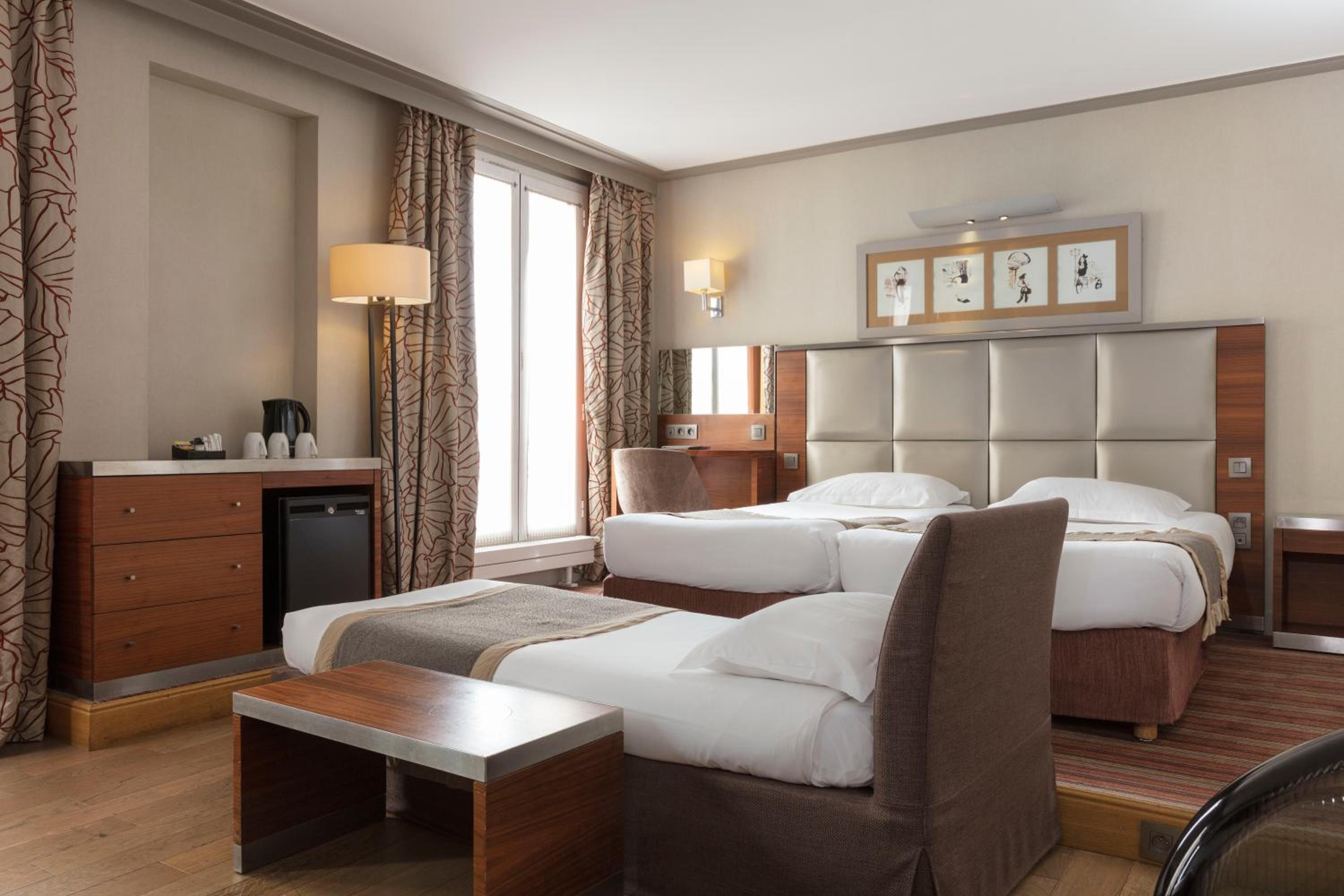 Triple Room thumbnail 6