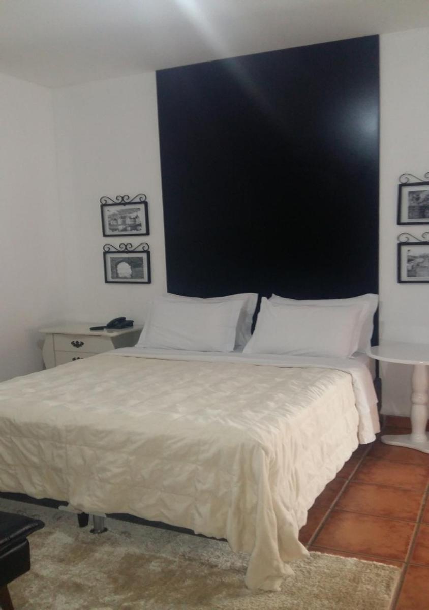 Deluxe Double Room with Air Conditioning photo 2