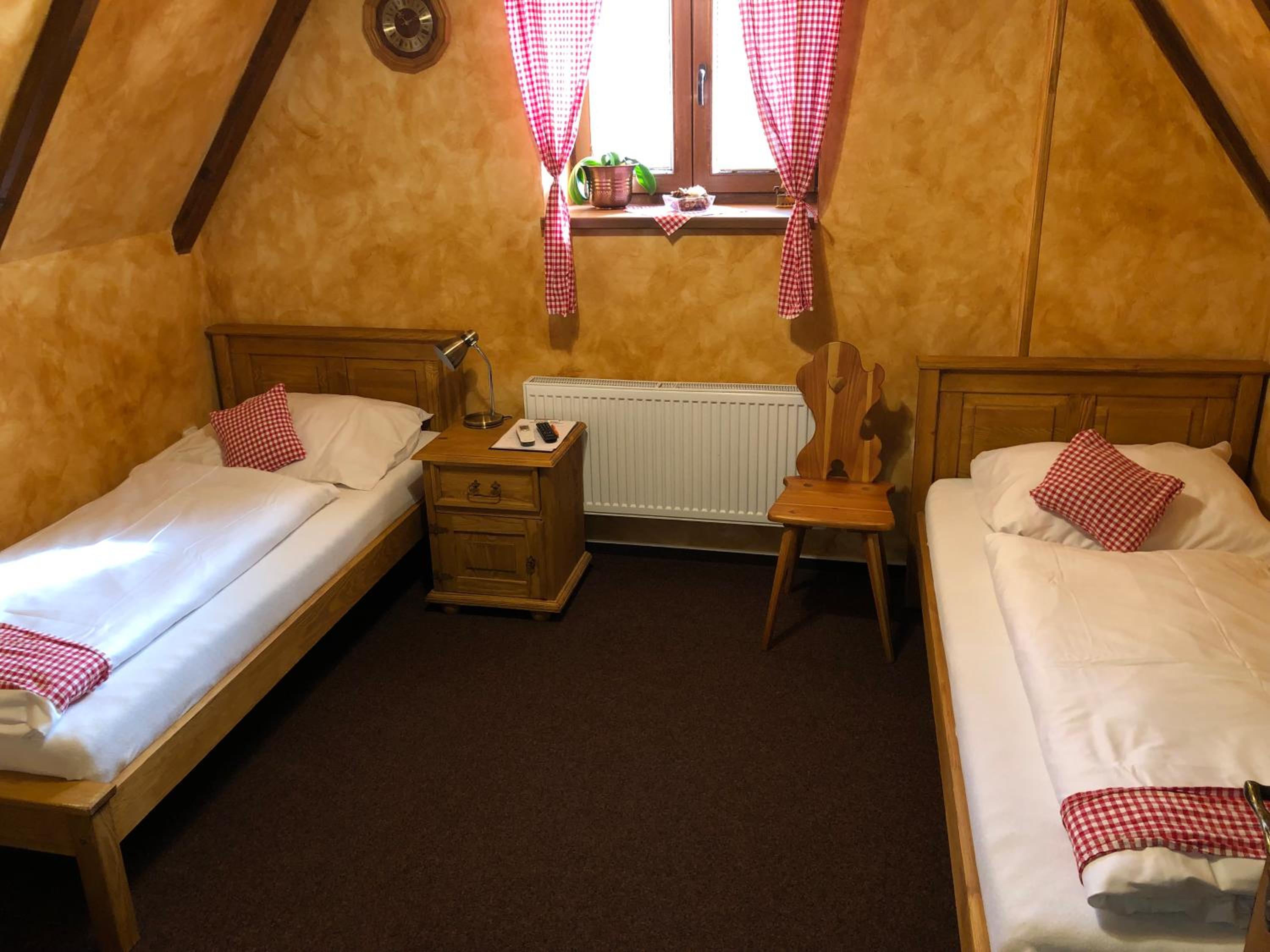 Twin Room with Private Bathroom