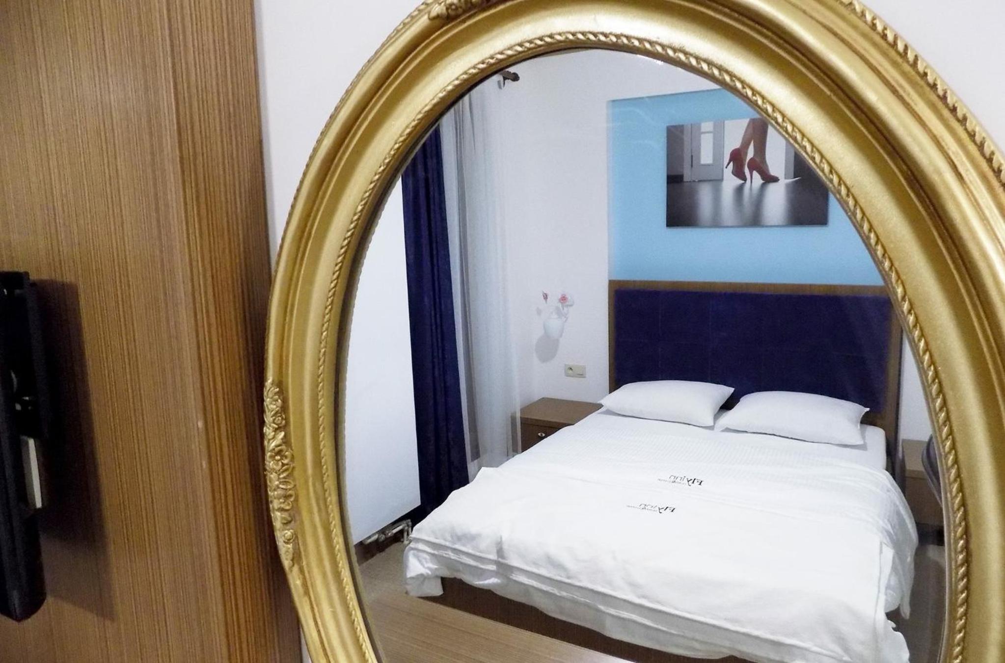 Deluxe Room (2 Adults + 1 Child) photo 3