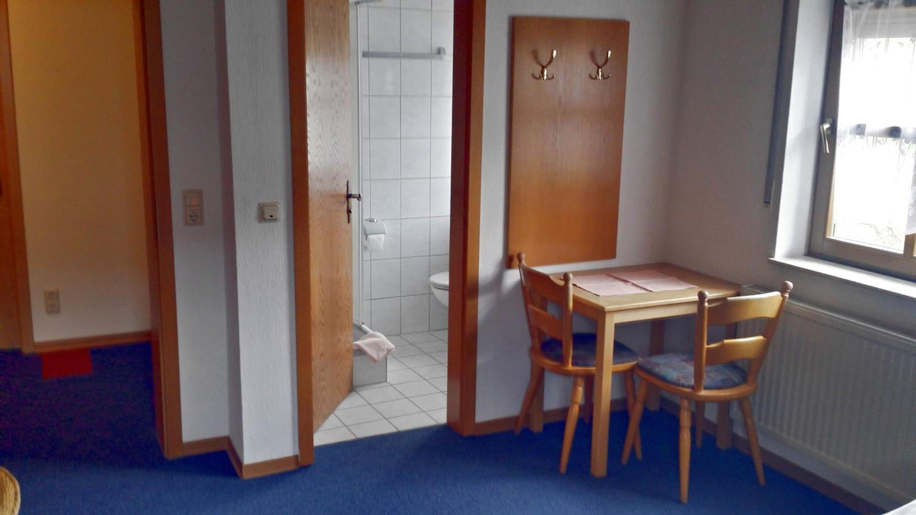 Economy Triple Room - Photo 2