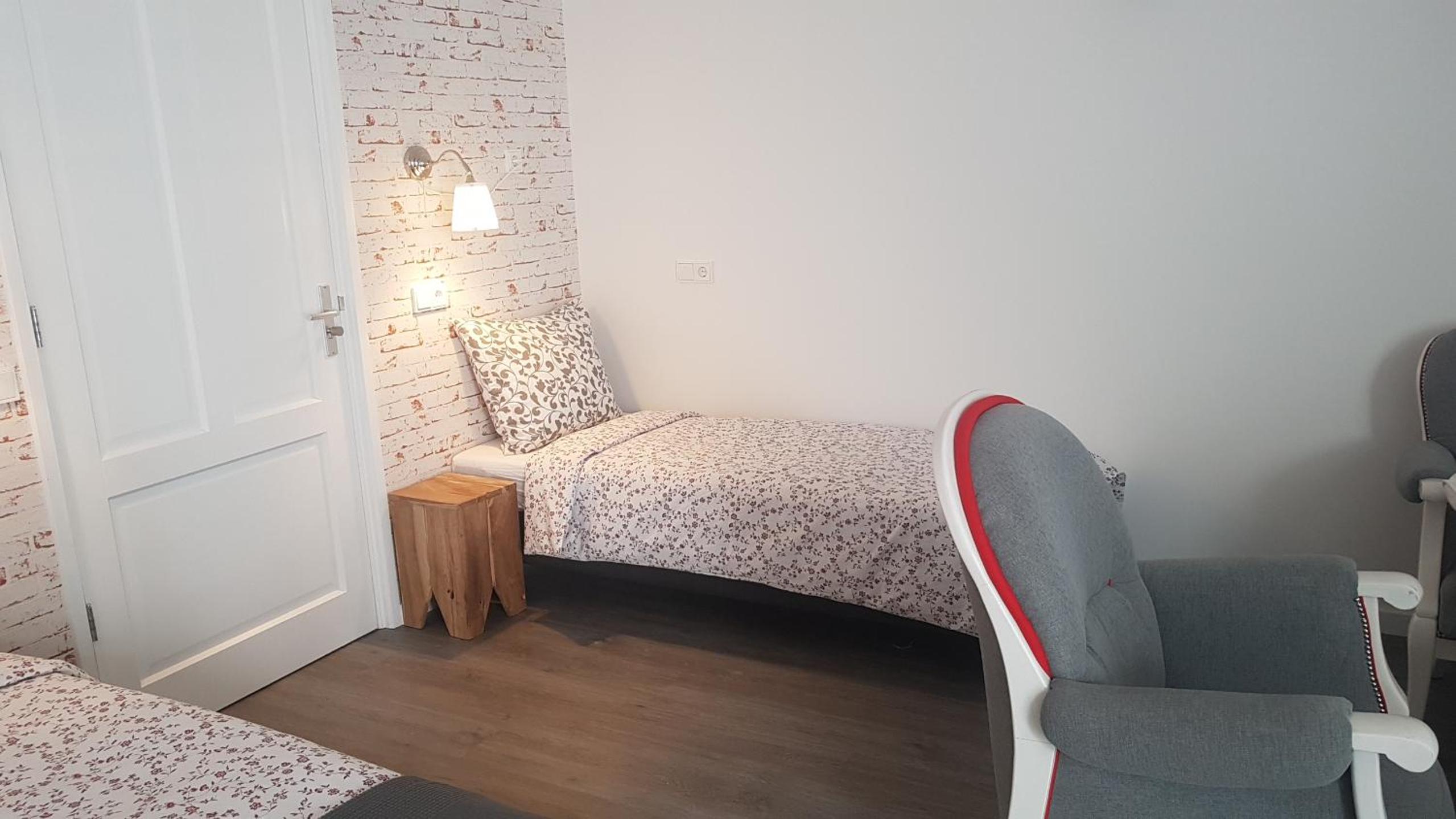 Quadruple Room with Private Bathroom photo 3
