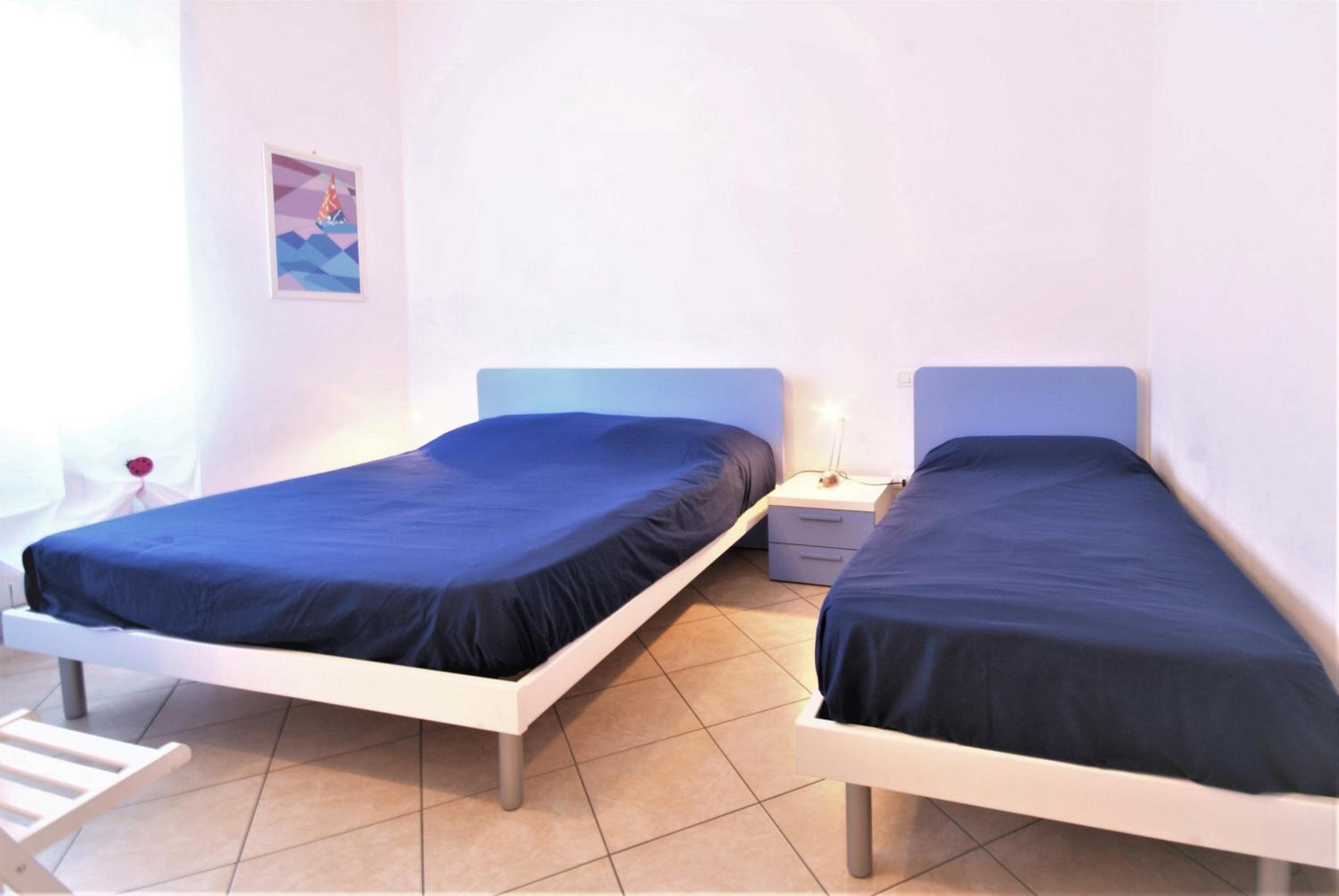 One-Bedroom Apartment (5 Adults) photo 1