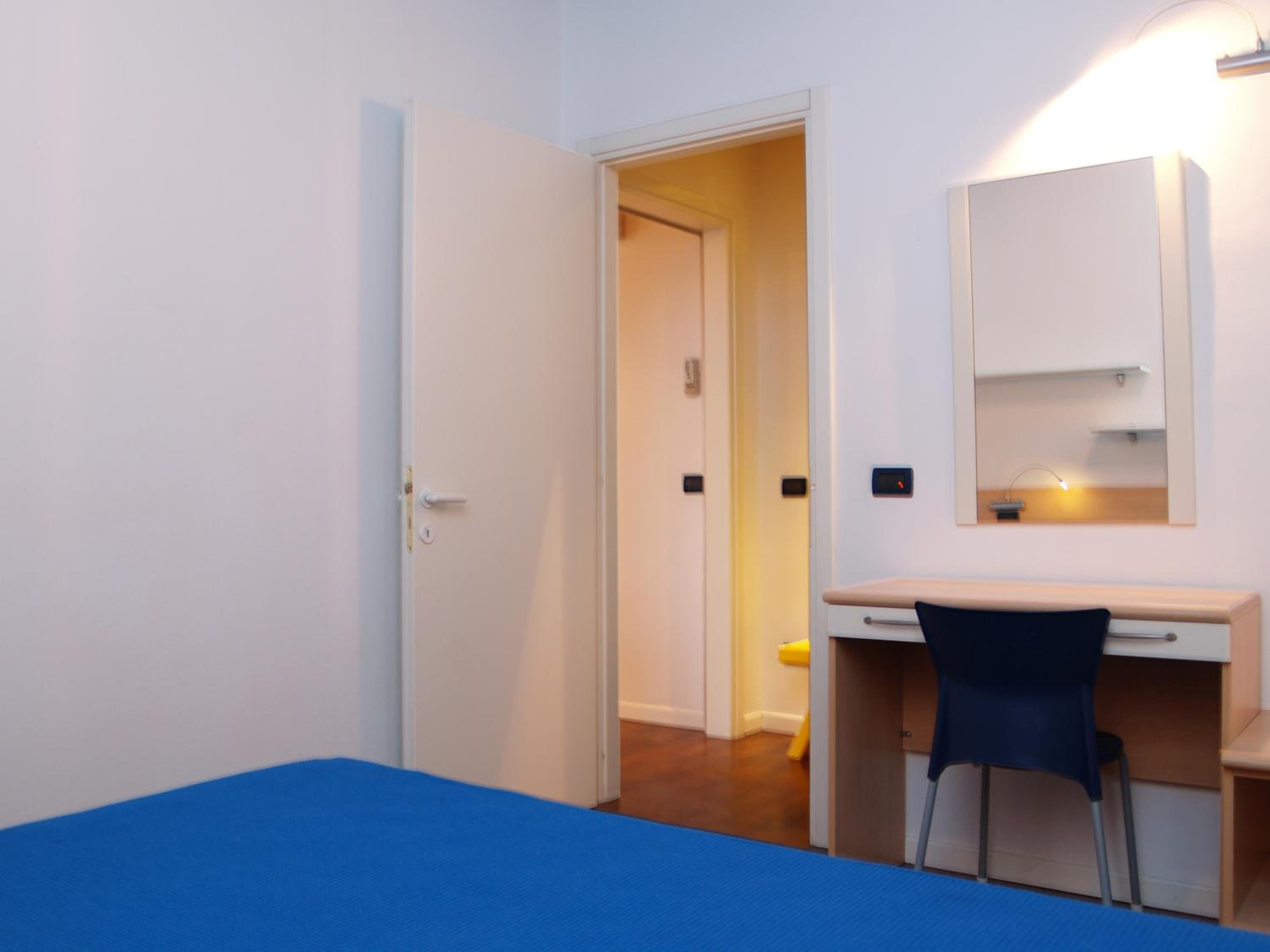 Standard One-Bedroom Apartment with Balcony photo 2