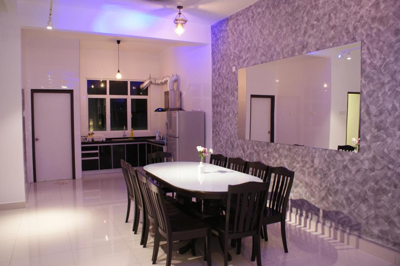 Villa with Sea View - Photo 11