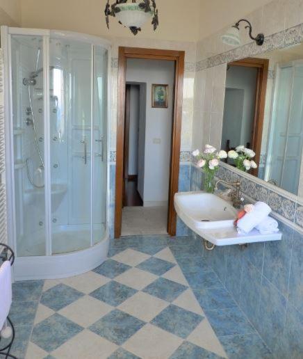Triple Room with Private External Bathroom - Photo 2