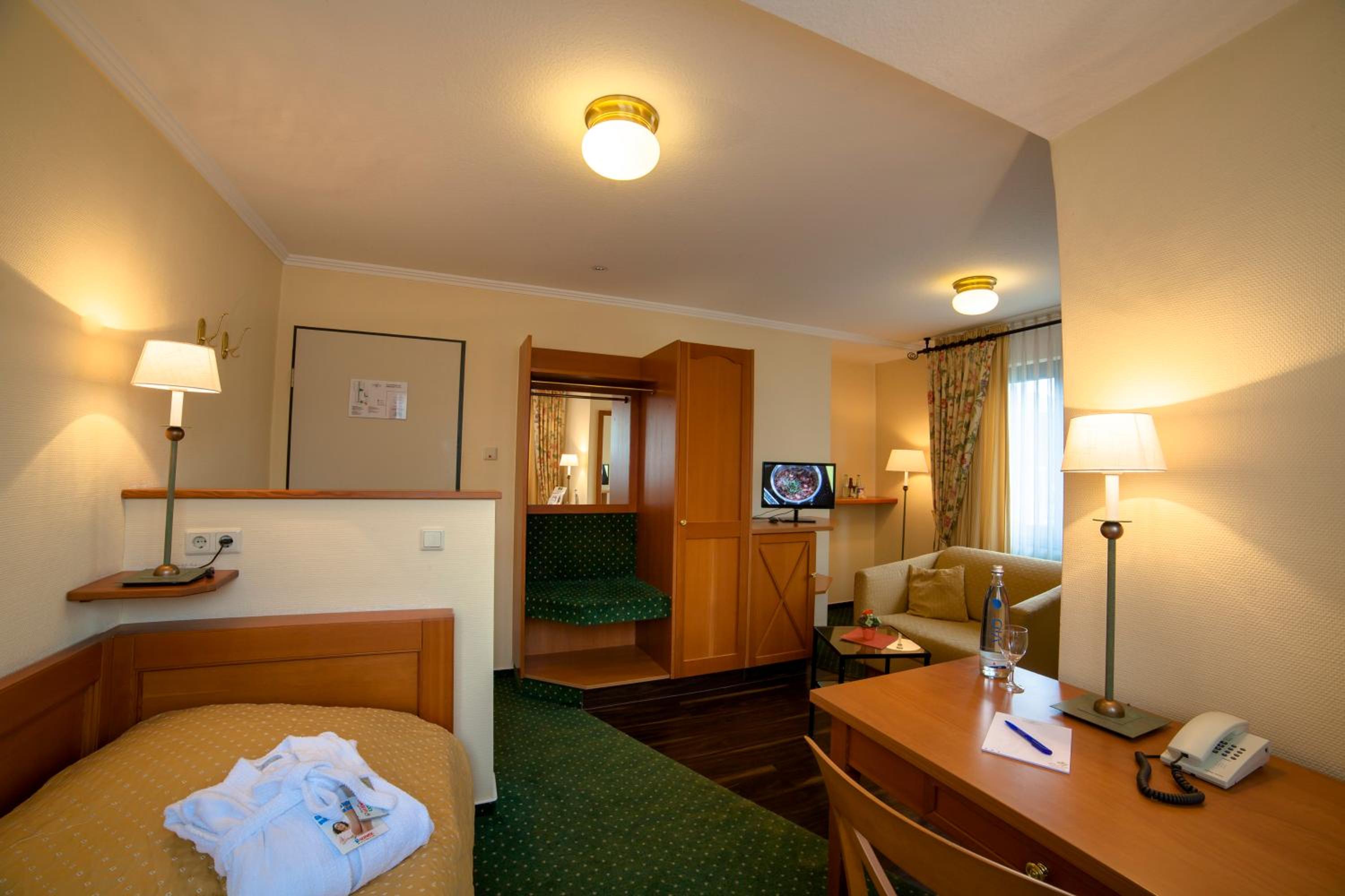 Single Room photo 2
