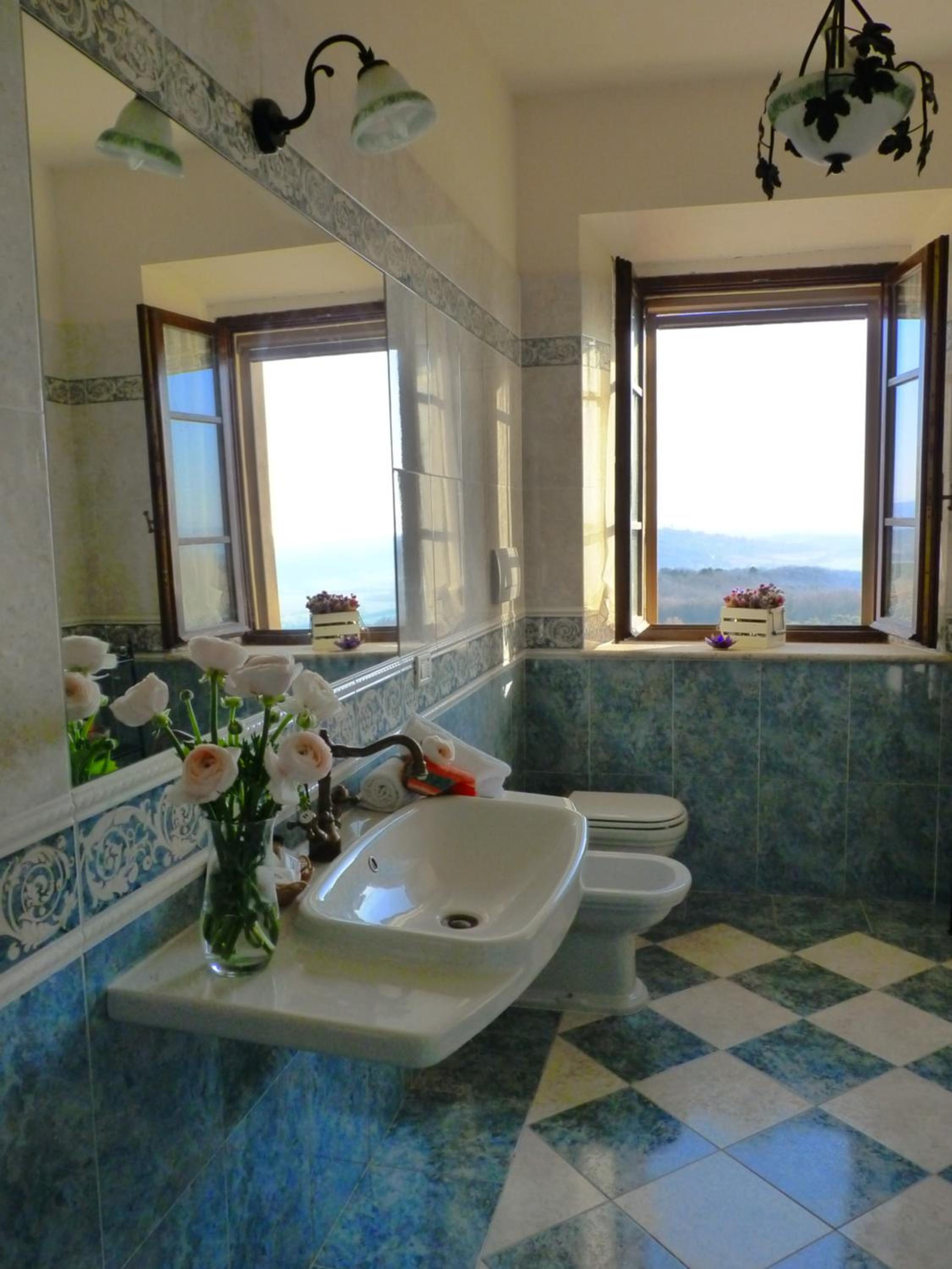 Triple Room with Private External Bathroom - Photo 3
