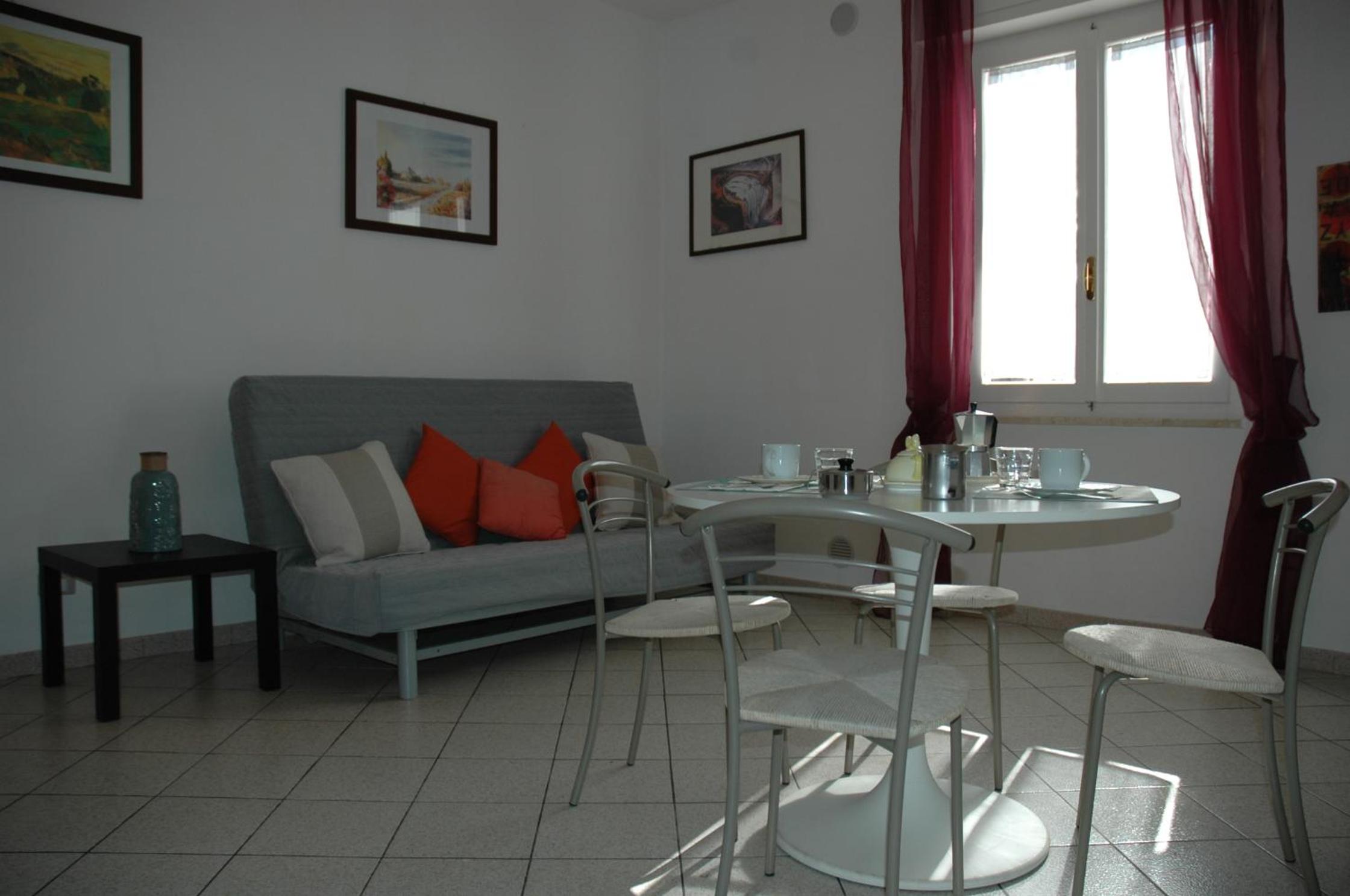 Apartment with Balcony photo 2