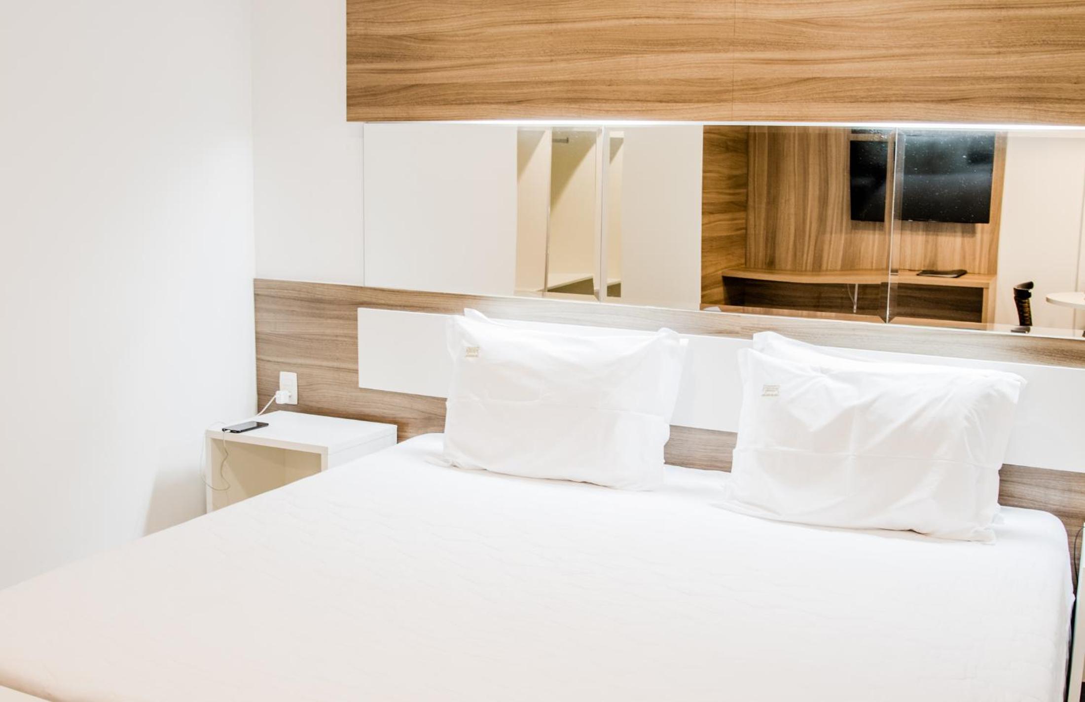Premium Double Room - Photo 8