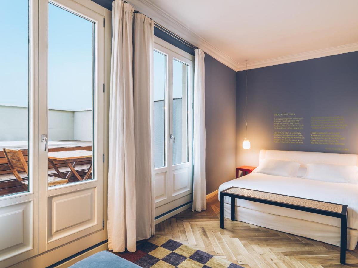 Deluxe Double Room with Terrace and Hot Tub photo 2