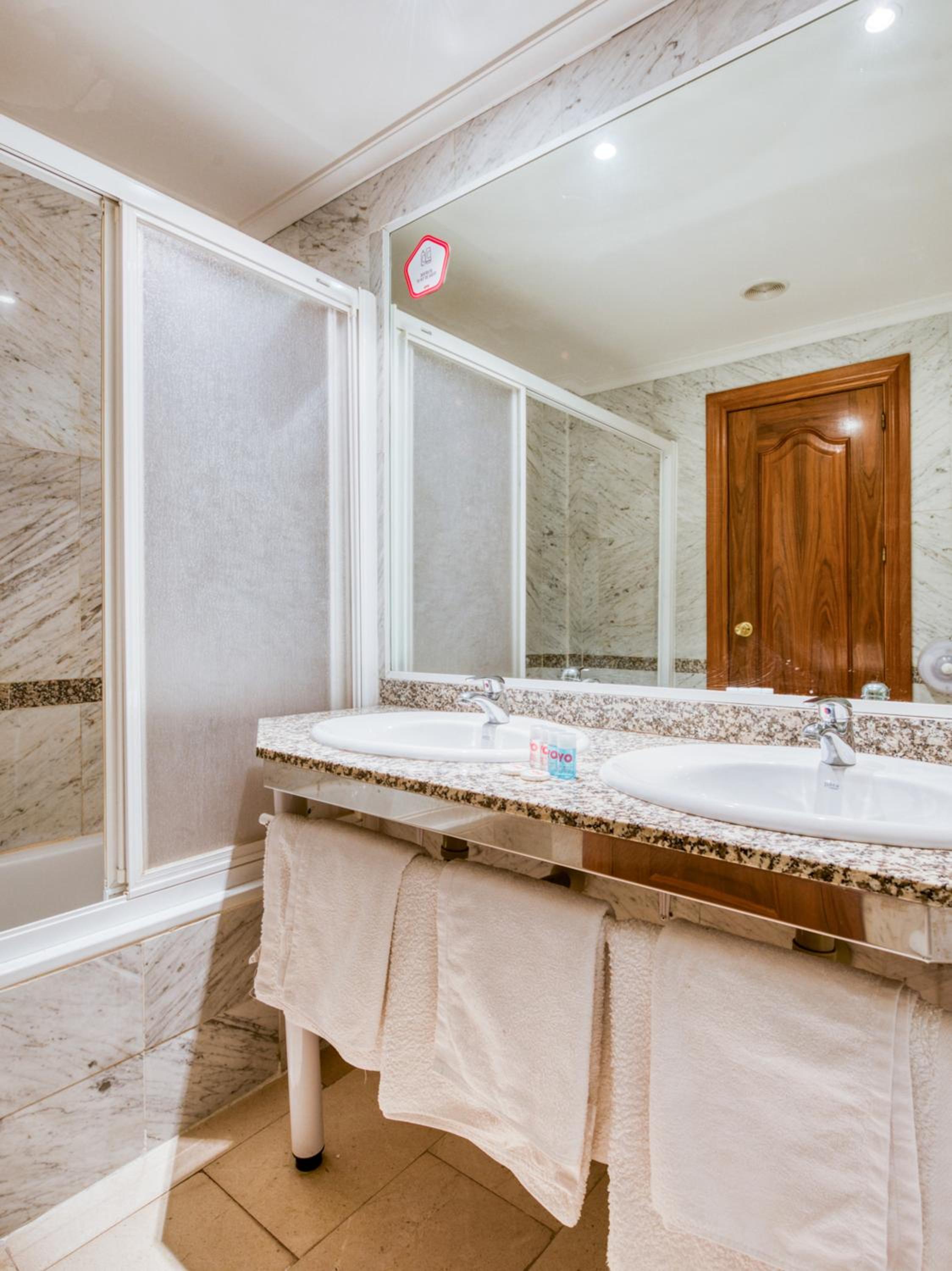 Triple Room - Photo 10
