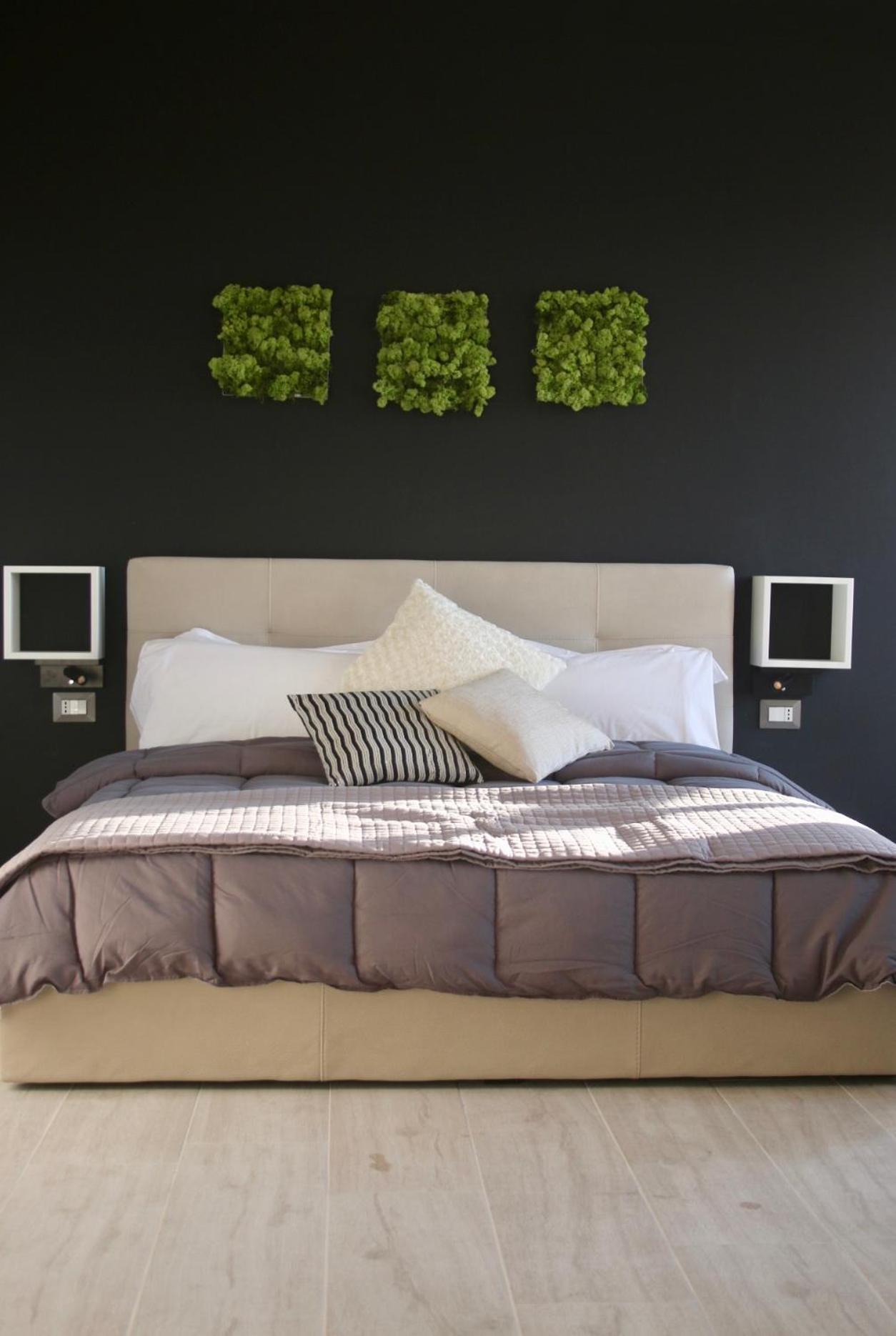 Deluxe King Room - Photo 1
