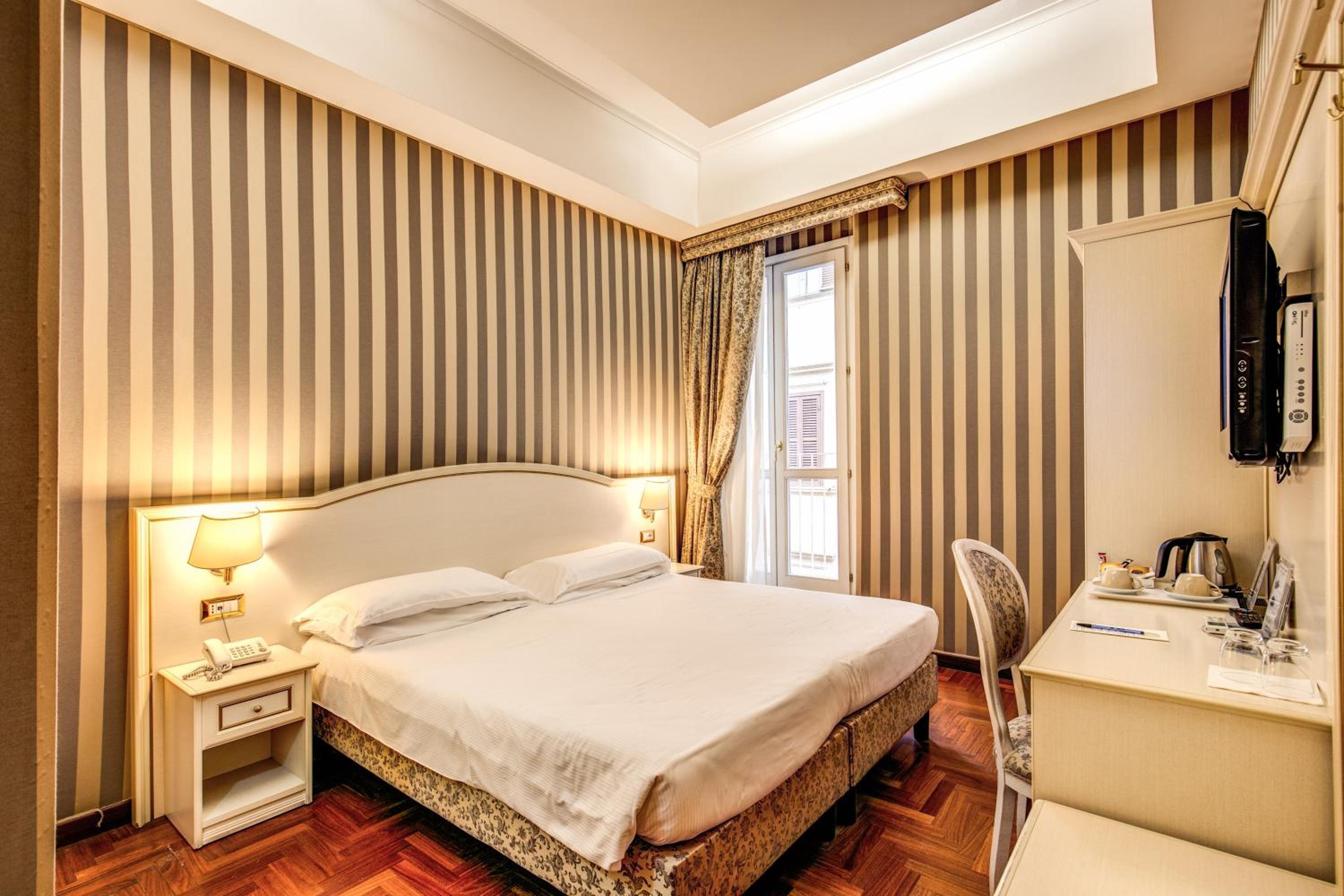 Standard Double or Twin Room photo 1