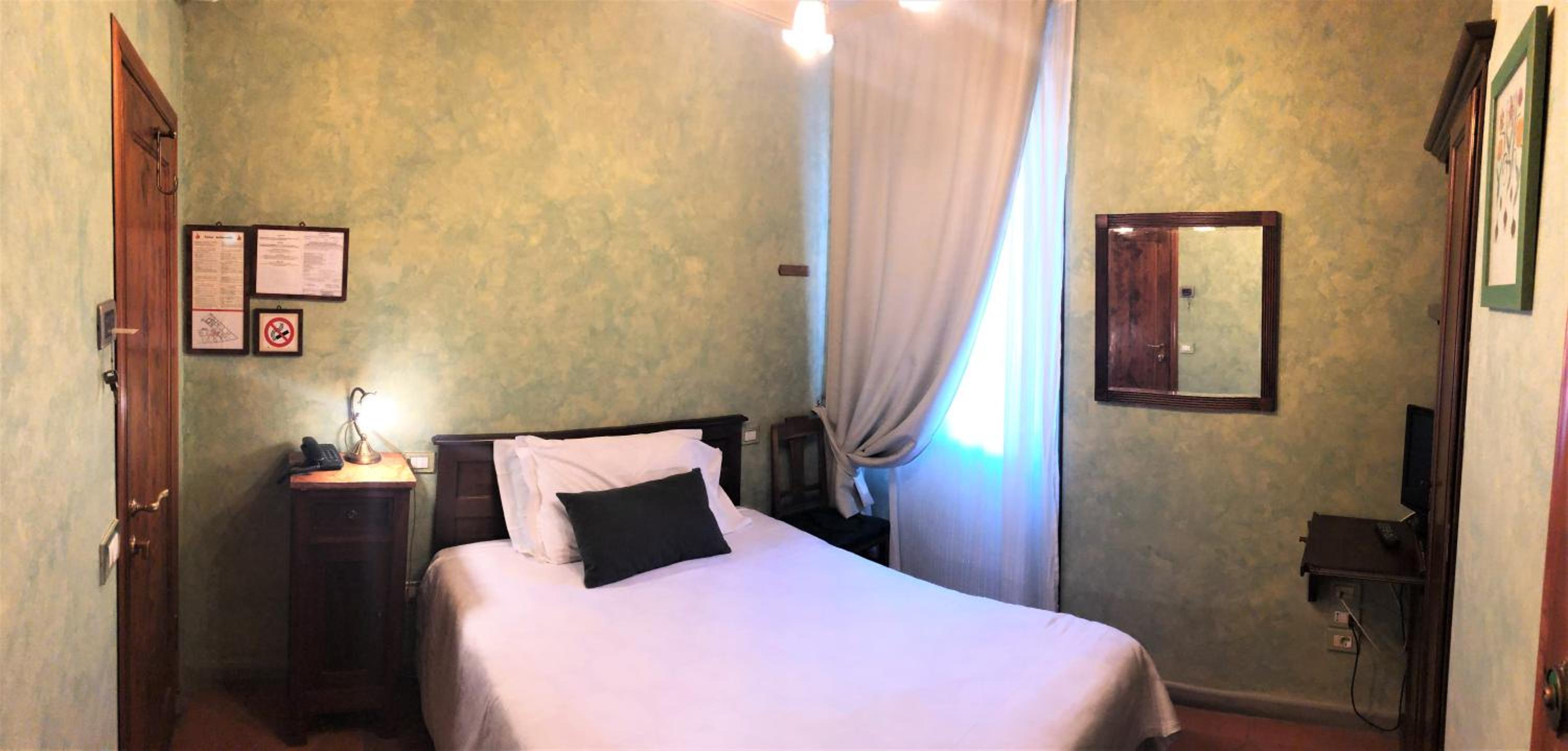 Single Room photo 1