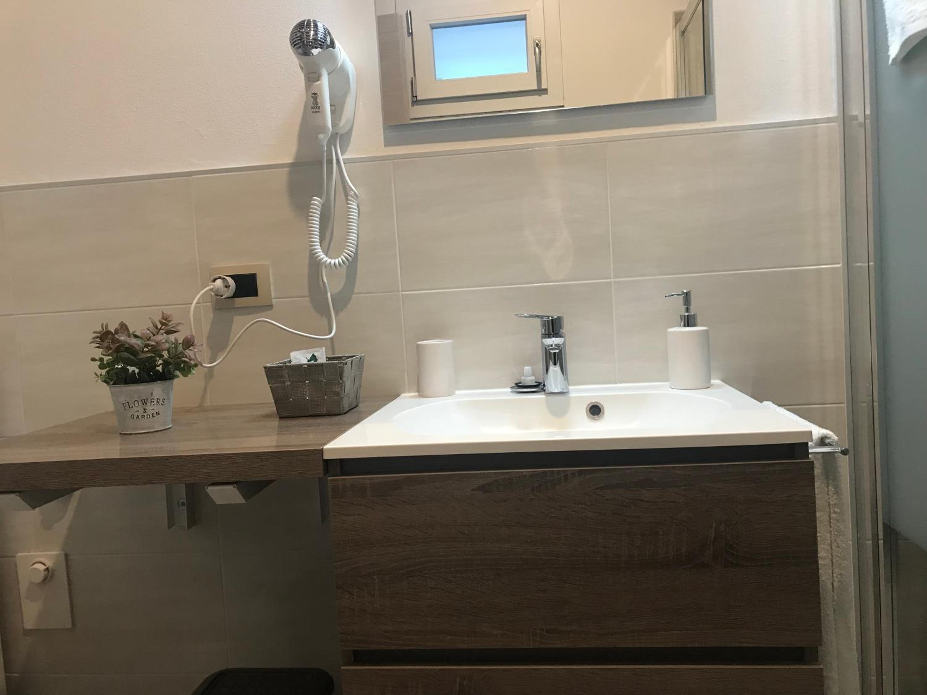 Double Room with Private Bathroom photo 3