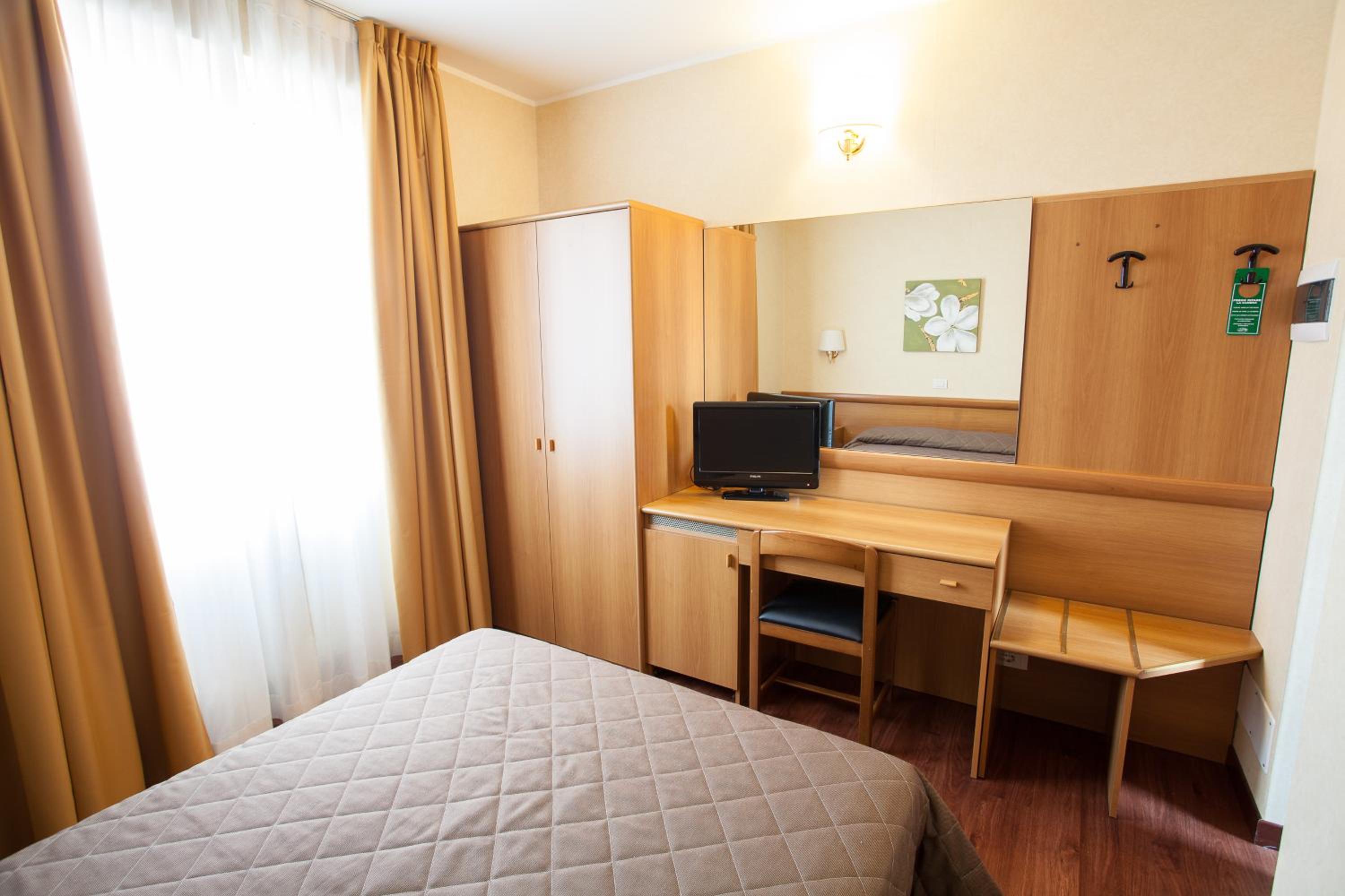 Single Room photo 3
